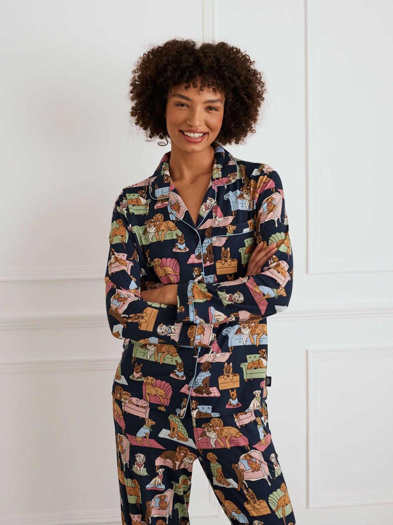 chelsea-peers-chelsea-peers-long-button-up-set-in-recycled-polyester-dog-printoutfit