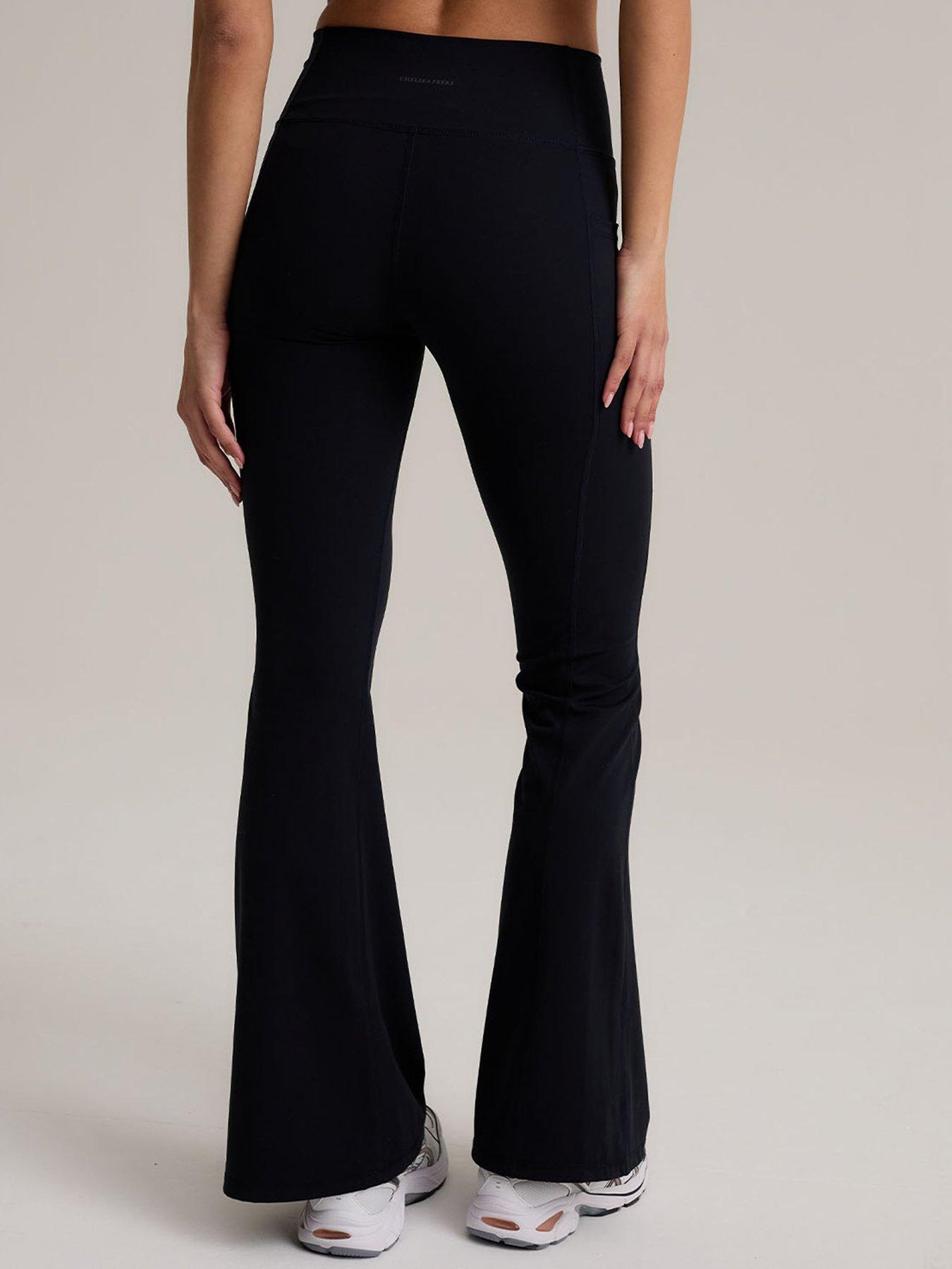 Image 2 of 5 of CHELSEA PEERS Flared Leggings - Plain Black