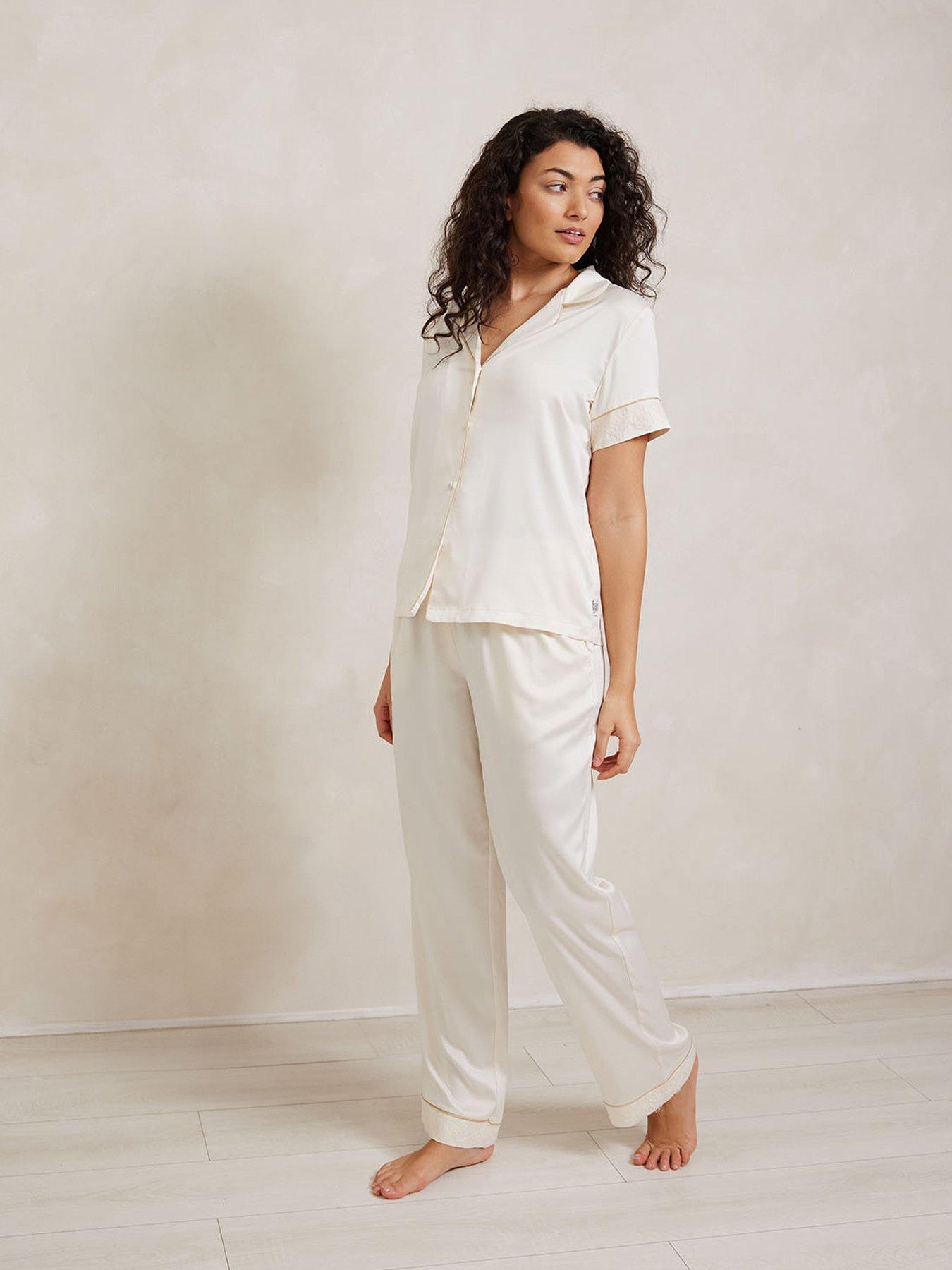 Image 1 of 5 of CHELSEA PEERS Satin Long Pyjama Set - White
