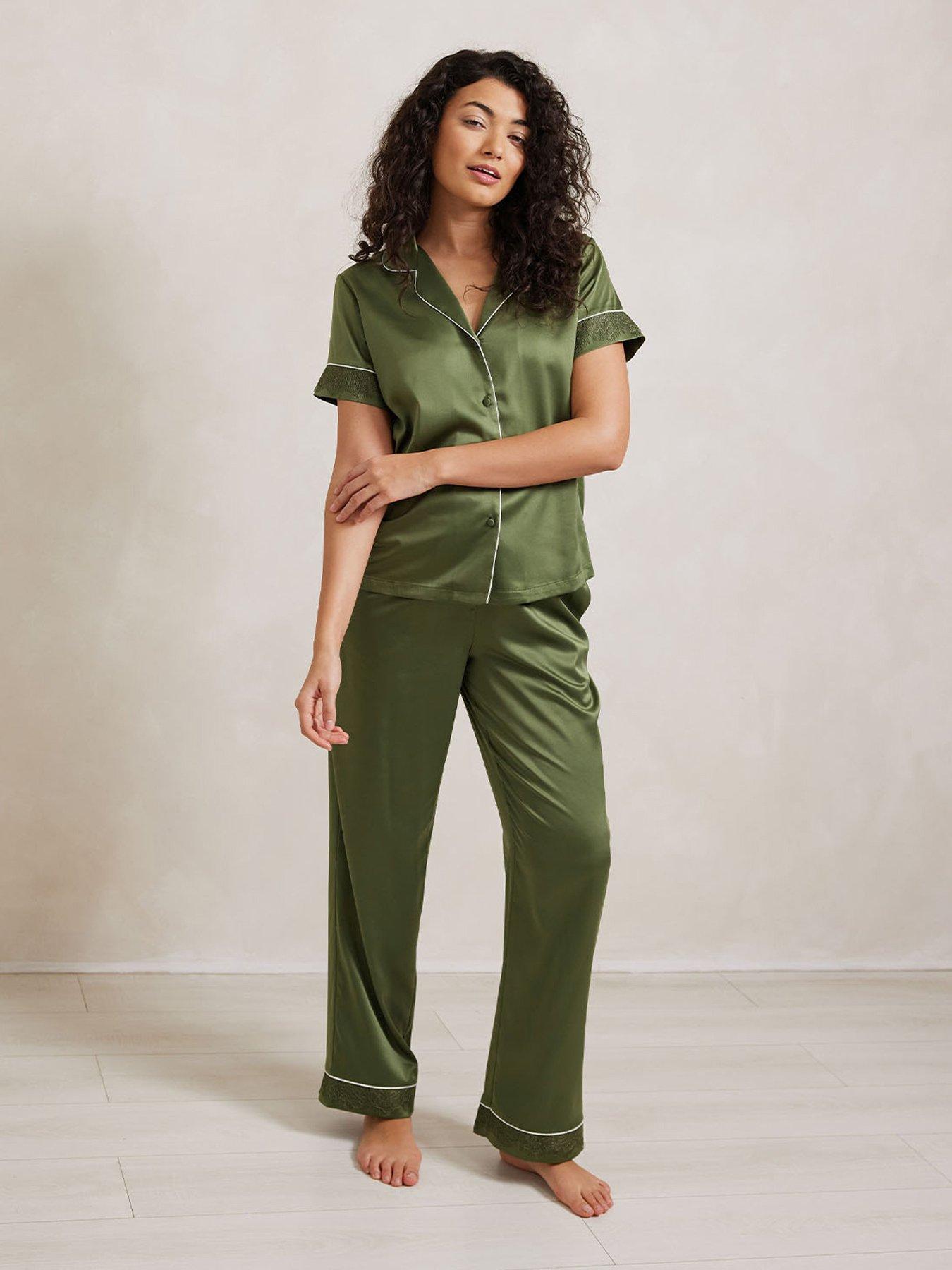 chelsea-peers-lace-short-sleeve-khakifront