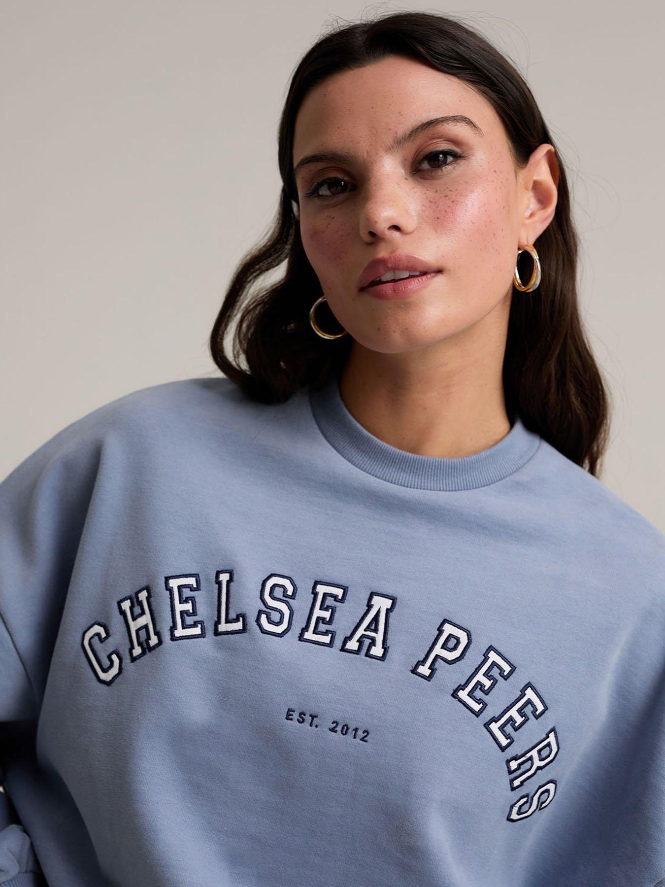 chelsea-peers-branded-crew-neck-sweatshirt-plain-blueoutfit