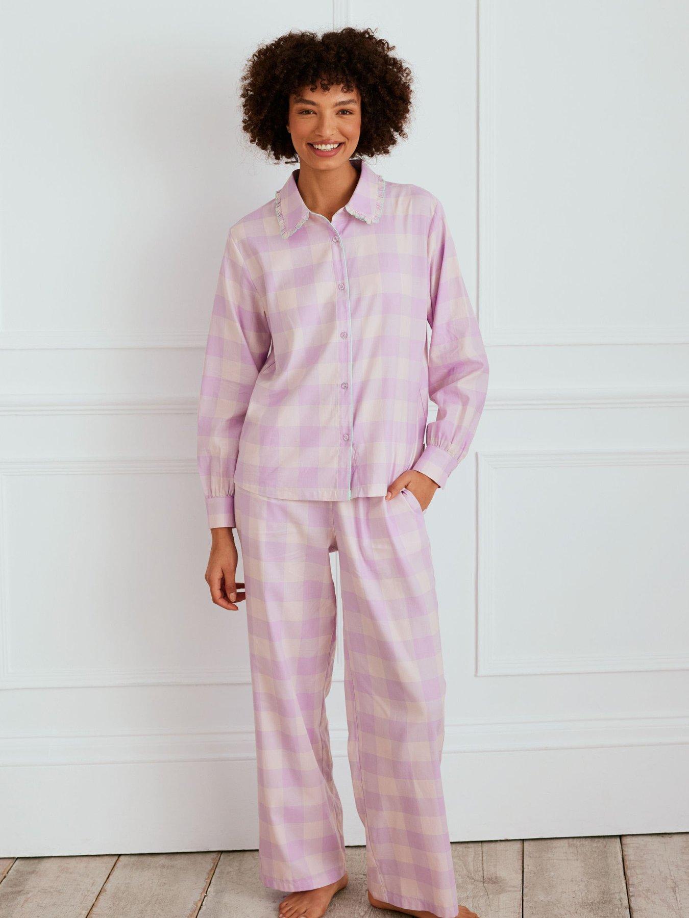 chelsea-peers-chelsea-peers-long-button-up-set-in-woven-organic-cotton-with-ruffle-collar-lilac-ginghamfront