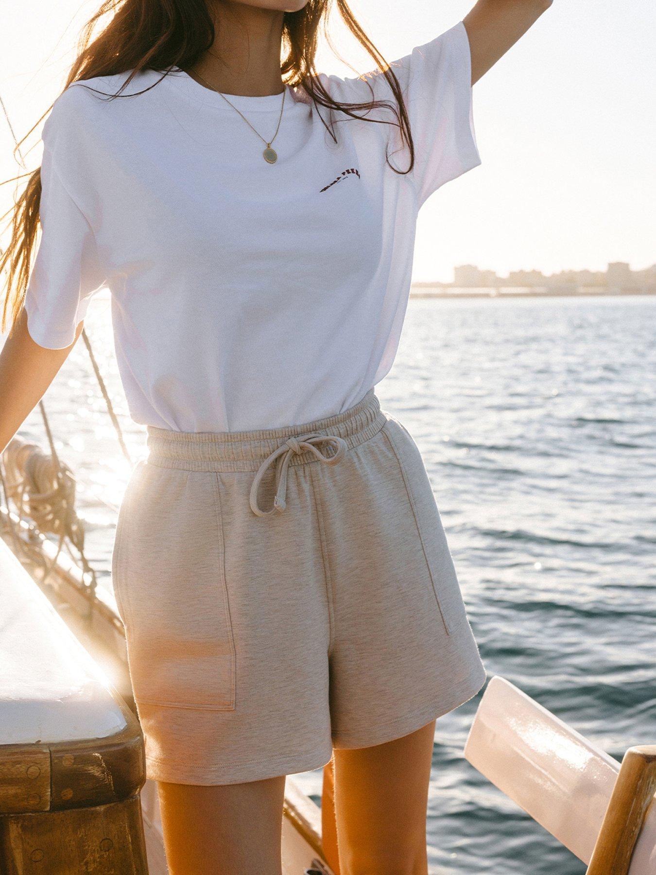Image 2 of 6 of CHELSEA PEERS Luxecomfort Scuba Shorts - Beige Marl