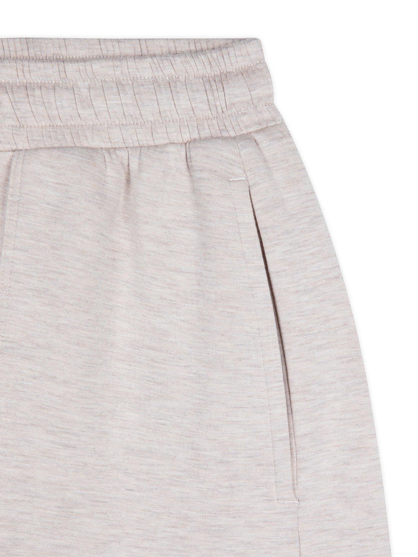 Image 4 of 6 of CHELSEA PEERS Luxecomfort Scuba Shorts - Beige Marl