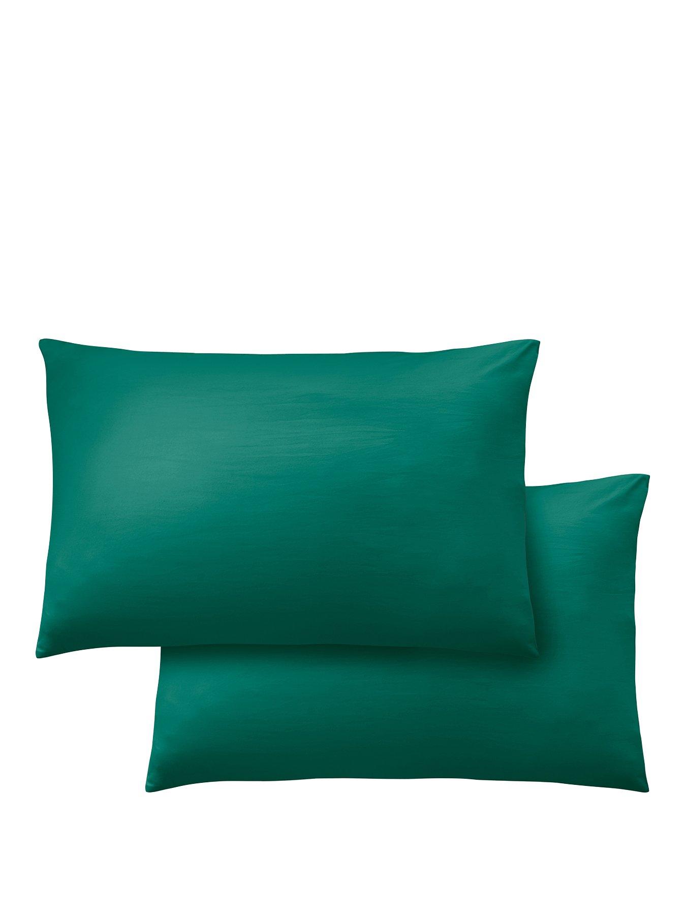 Image 2 of 3 of Catherine Lansfield So Soft Set of 4 No Iron Standard Pillowcases