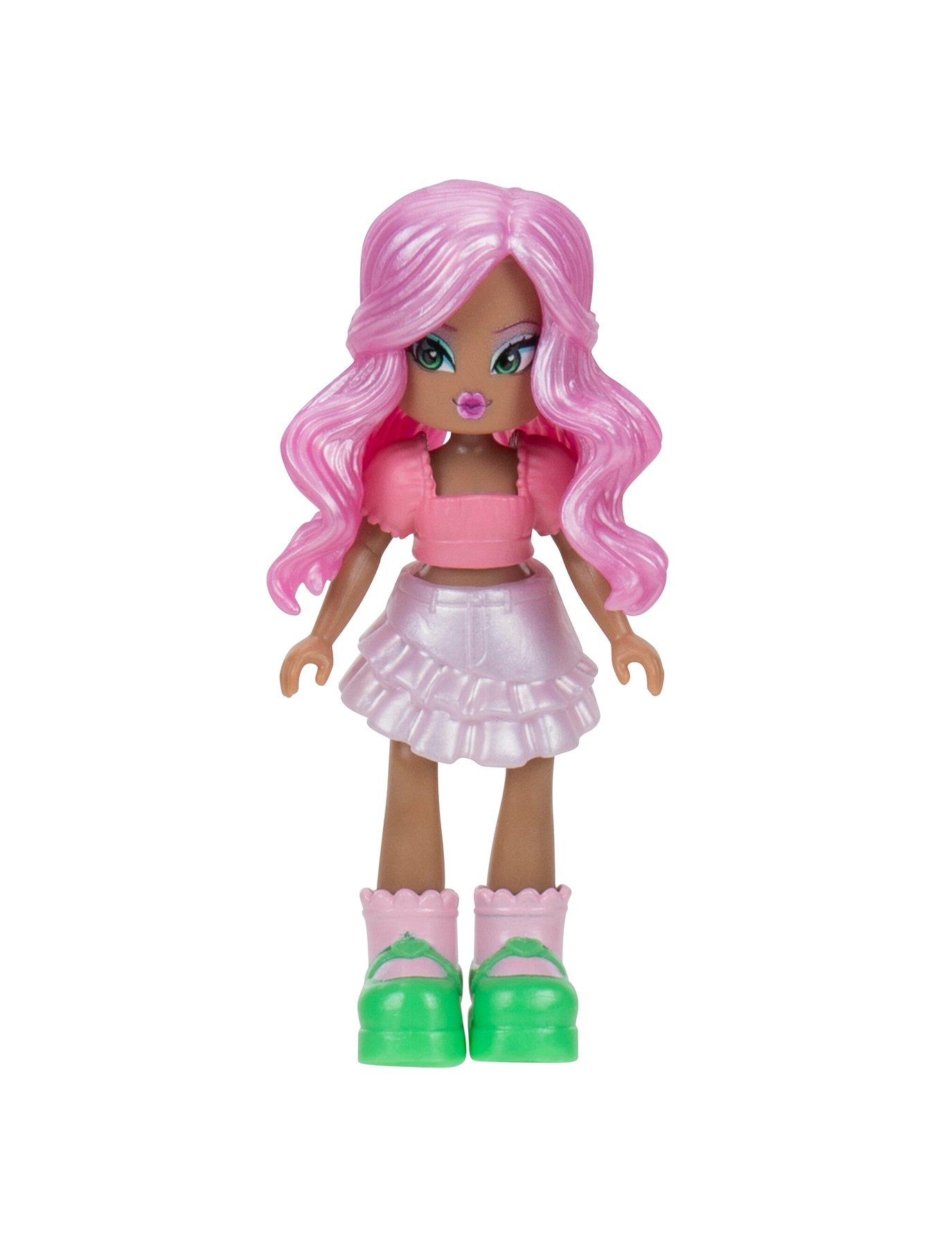 Image 5 of 7 of Royale High 3&rdquo; School Spirit Fashion Pack: Science - Nature Series 1