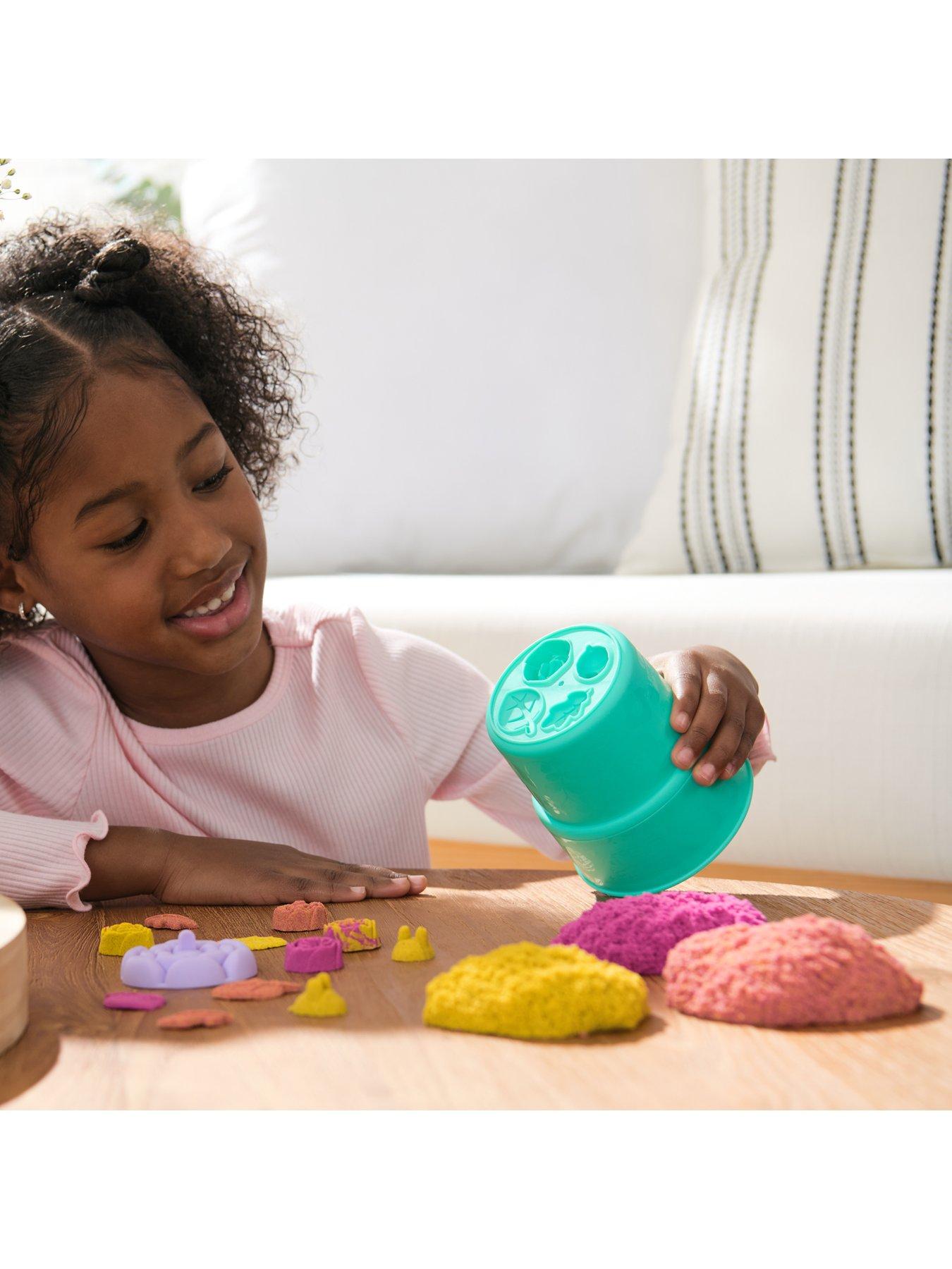 Image 4 of 7 of Kinetic Sand Squishblossom