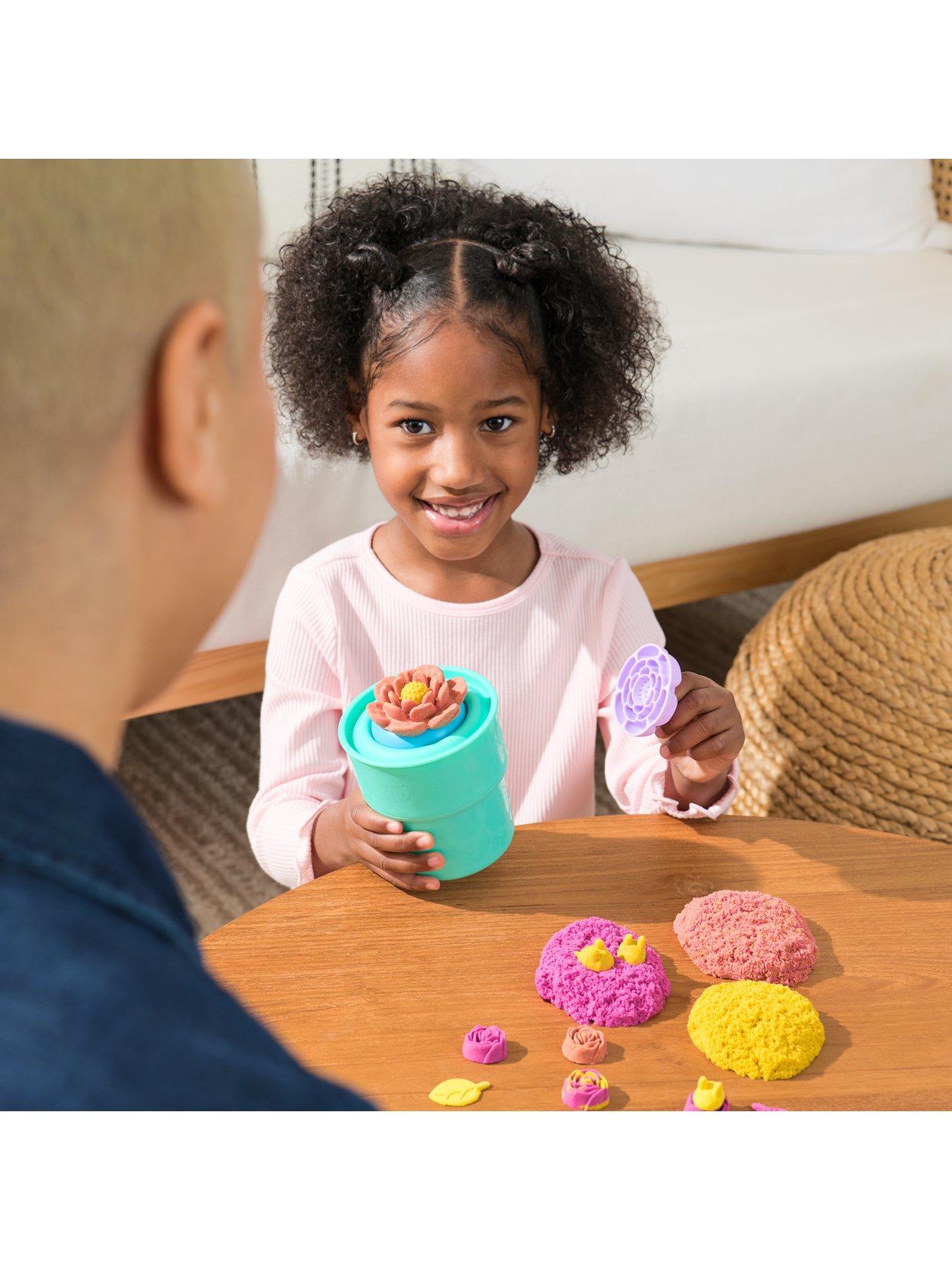 Image 7 of 7 of Kinetic Sand Squishblossom