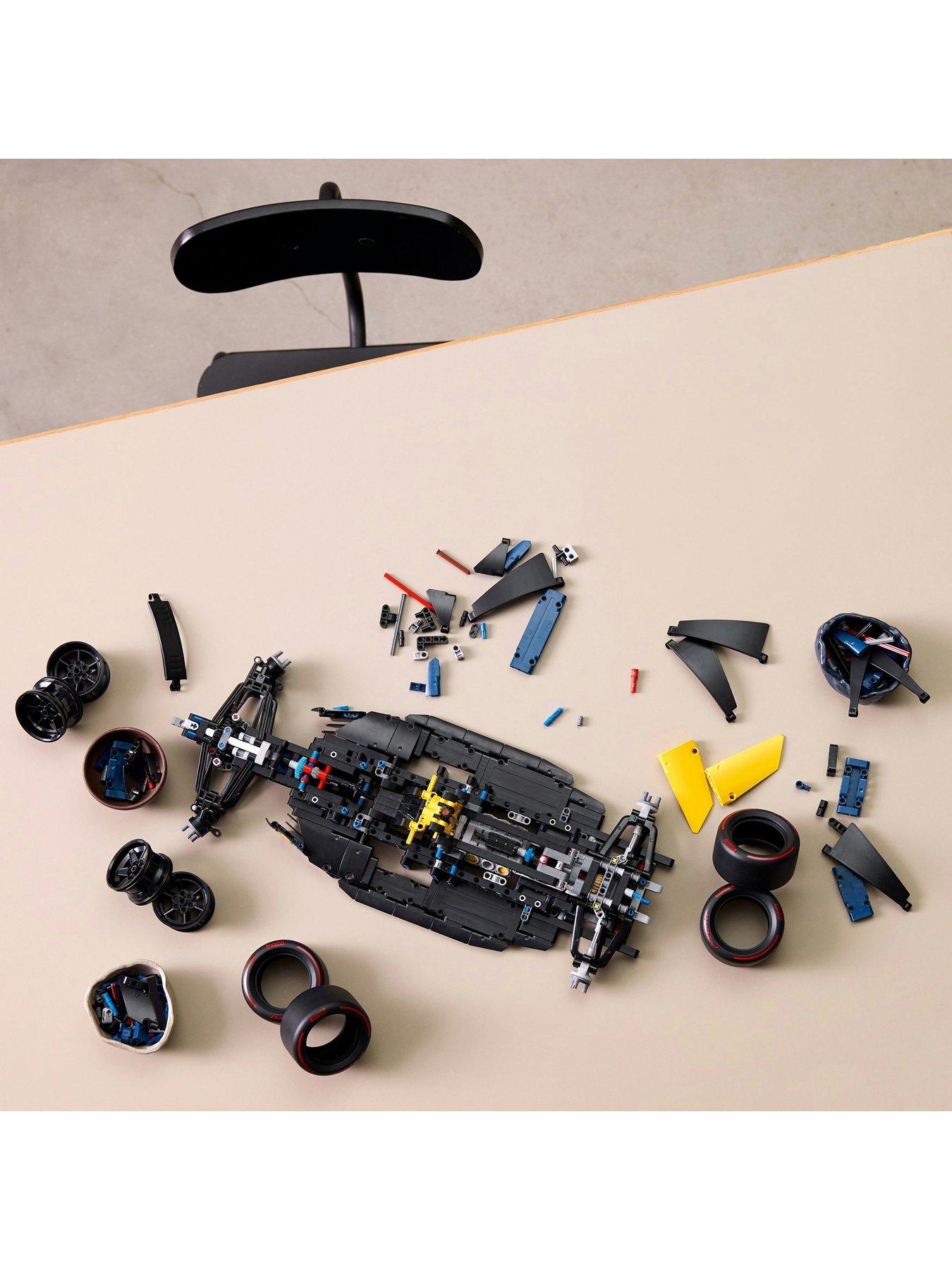 Image 6 of 8 of LEGO Technic Oracle Red bull Racing RB20 F1 Car 42206