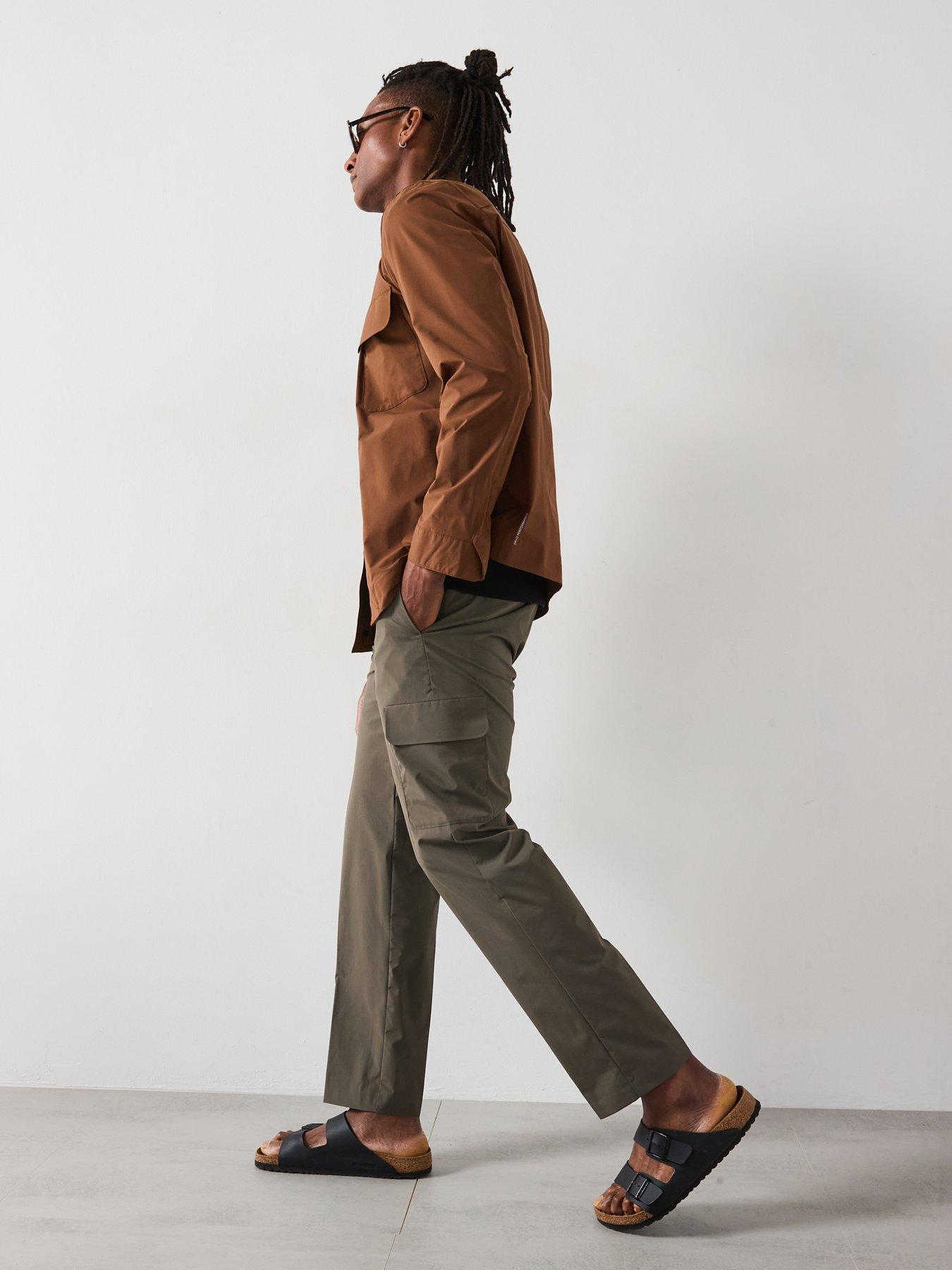 mango-ozen-performance-lightweight-cargo-trousers-greenfront