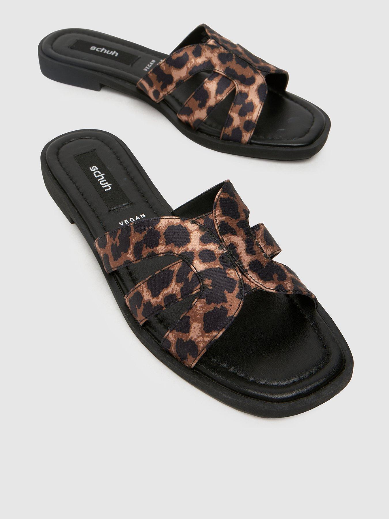 schuh-trisha-flat-mule-sandals-leopard-printback