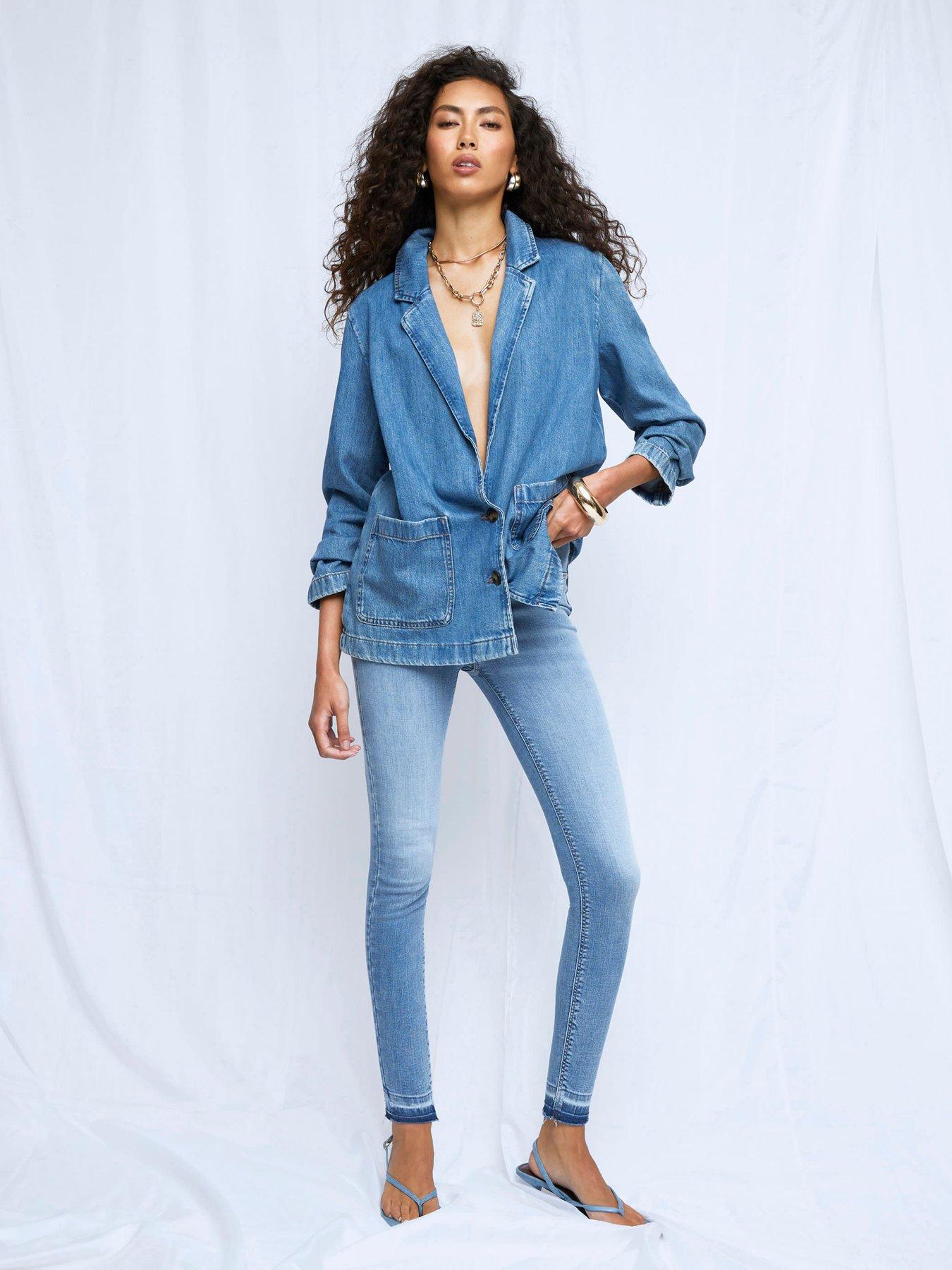 undefined Mid Rise Sculpt Jeans - Light Denim