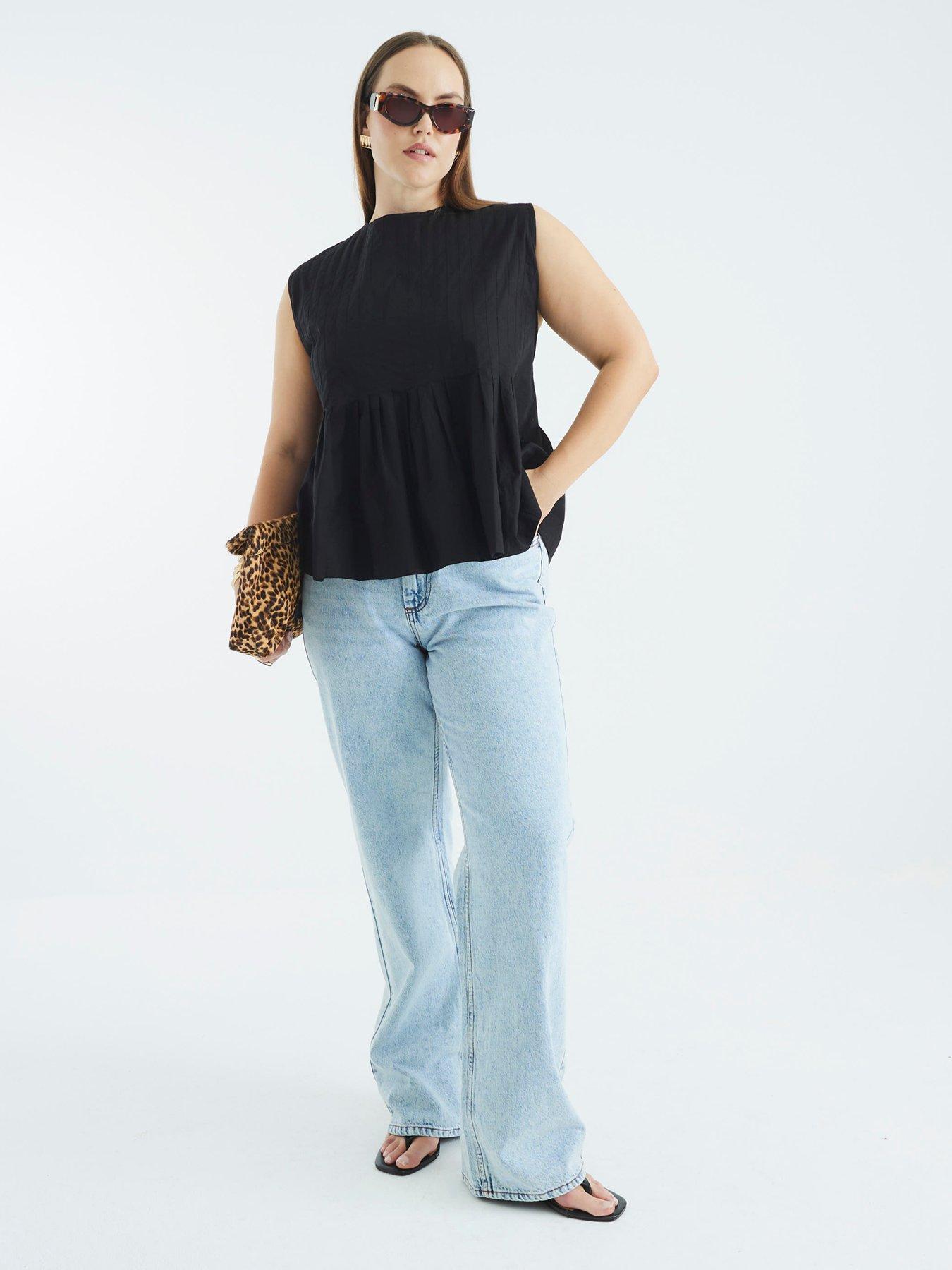 Image 3 of 6 of River Island Poplin Shirred Top - Black