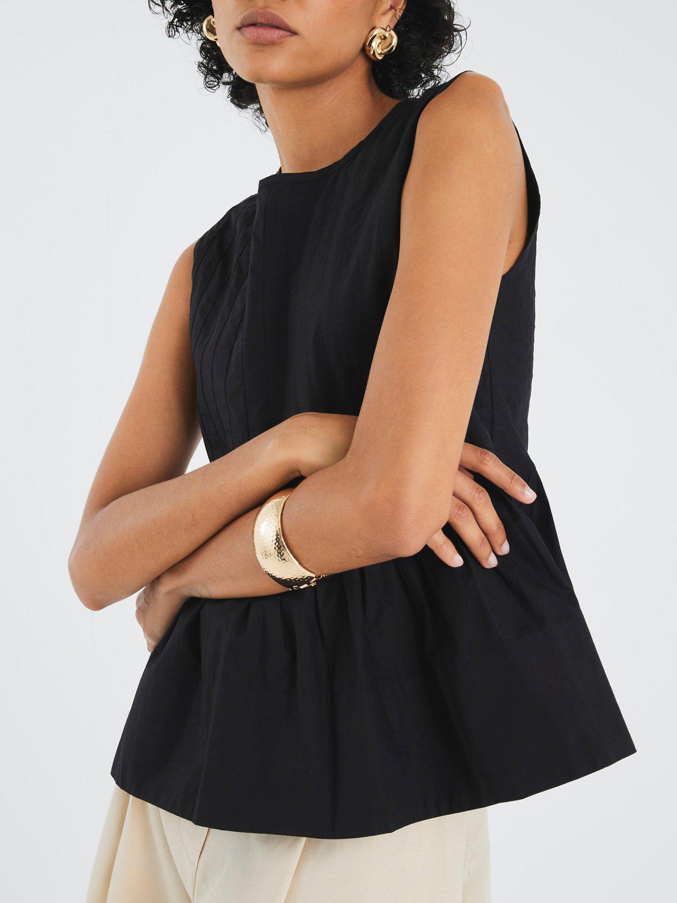 Image 6 of 6 of River Island Poplin Shirred Top - Black