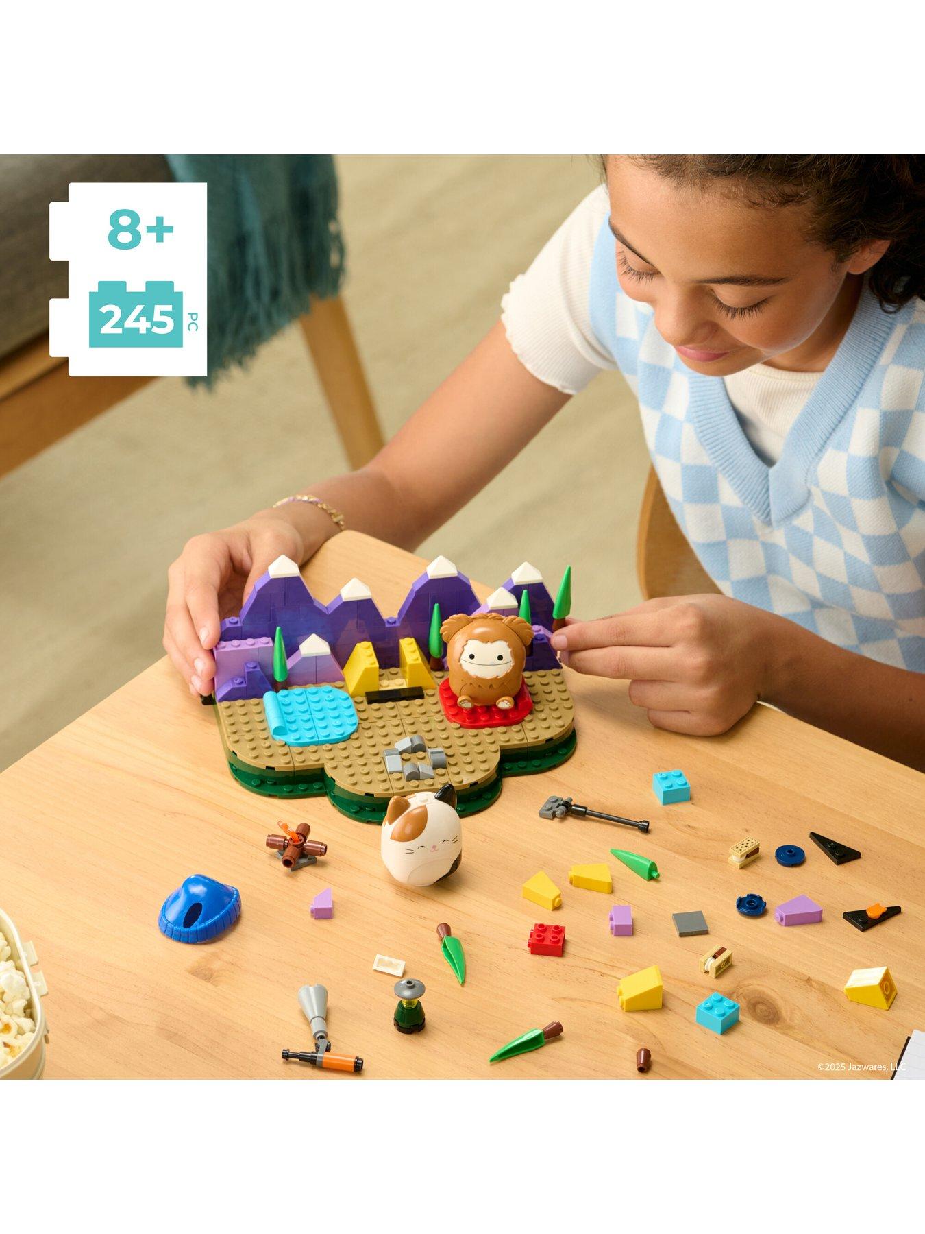 squishmallows-cns-squishmallows-building-set-medium-playset-amp-2_2-buildable-figures-squishmallows-campout-with-cam-and-benny-intlback