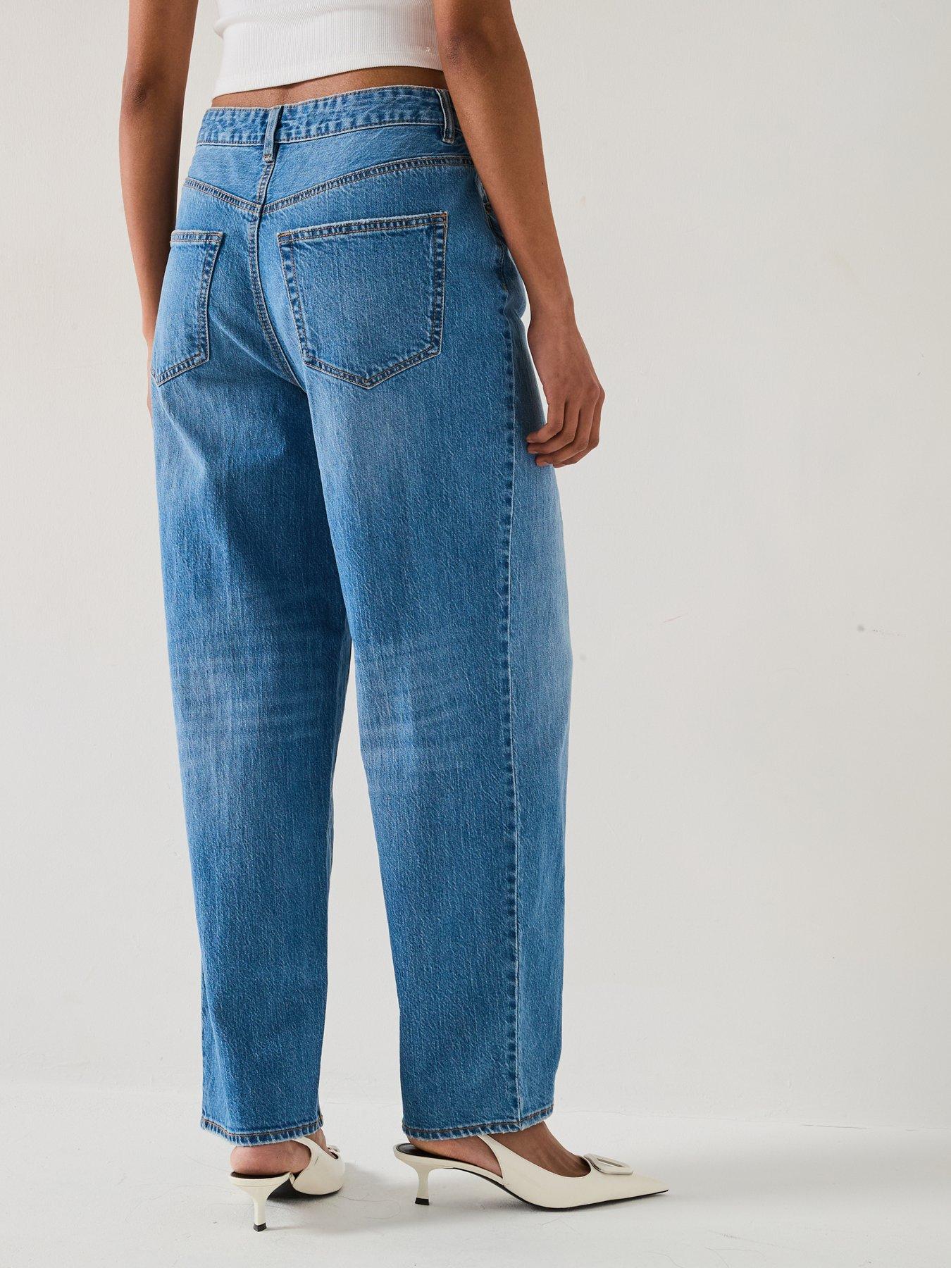 vero-moda-high-rise-barrel-jeans-bluestillFront