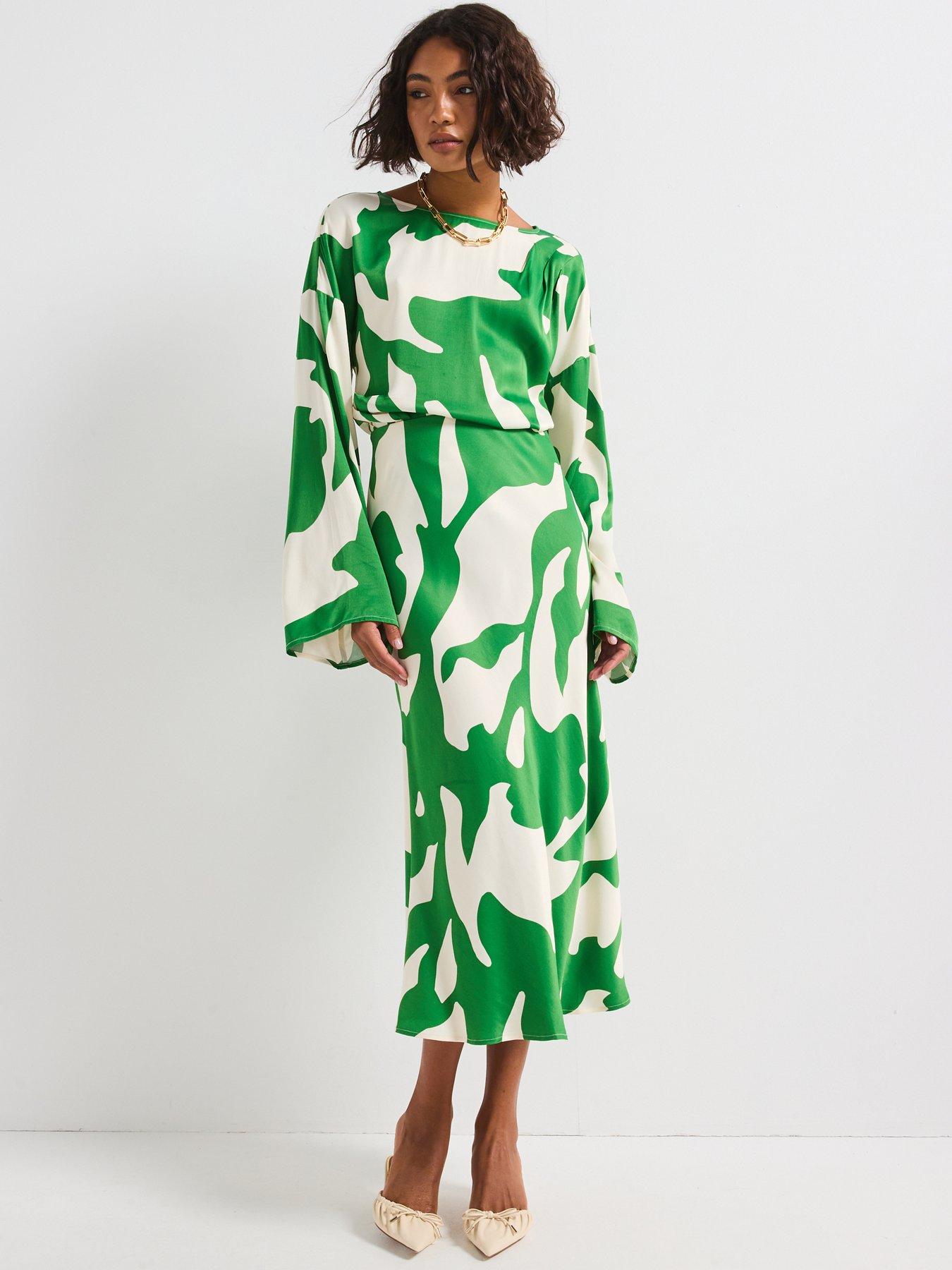 Image 6 of 6 of Rouge Printed Flare Sleeve Top - Green