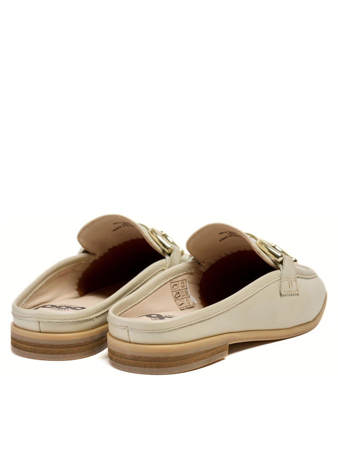 Image 3 of 5 of Pod Mila - Brown