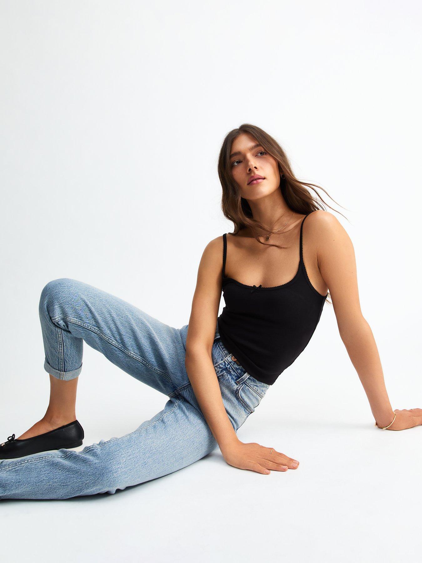 new-look-turned-up-cuff-mom-jean-blueoutfit