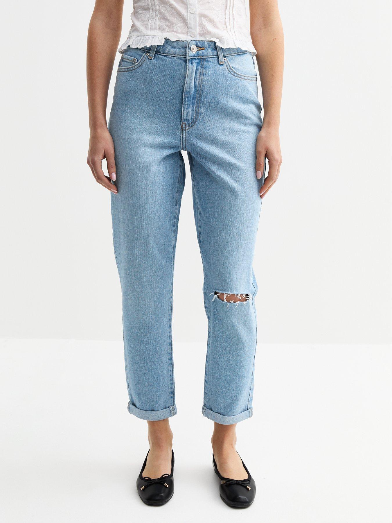 new-look-light-blue-tori-ripped-knee-cropped-jeans