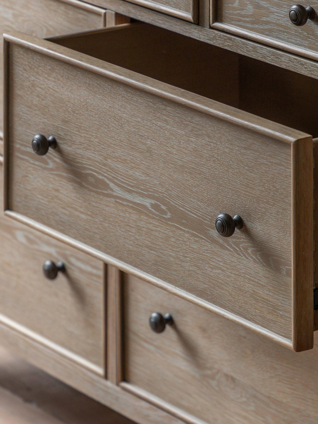 gallery-direct-piave-7-drawer-chestoutfit