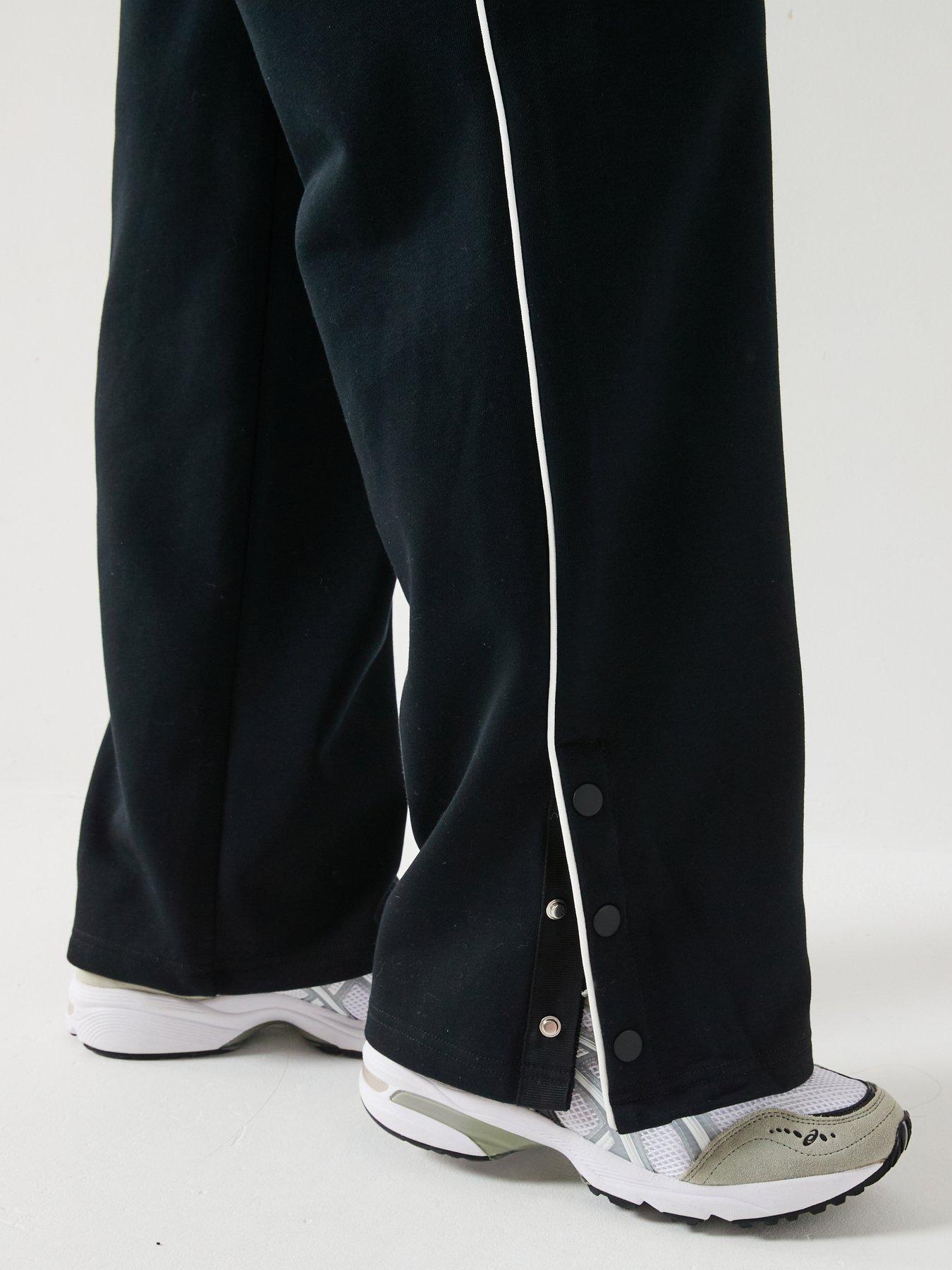 Image 5 of 5 of Gym + Coffee Womens Training Snap Joggers - Black
