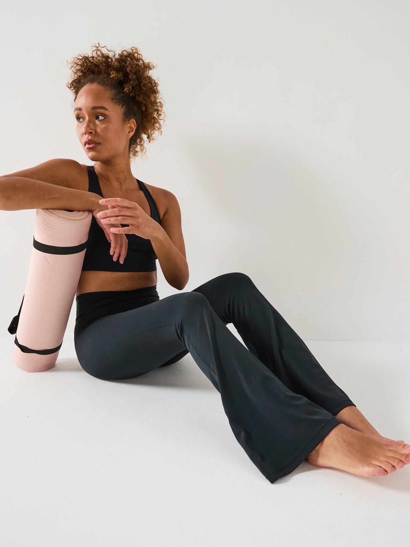 Image 4 of 6 of Gym + Coffee Womens Training Soft Motion Flare Leggings - Black