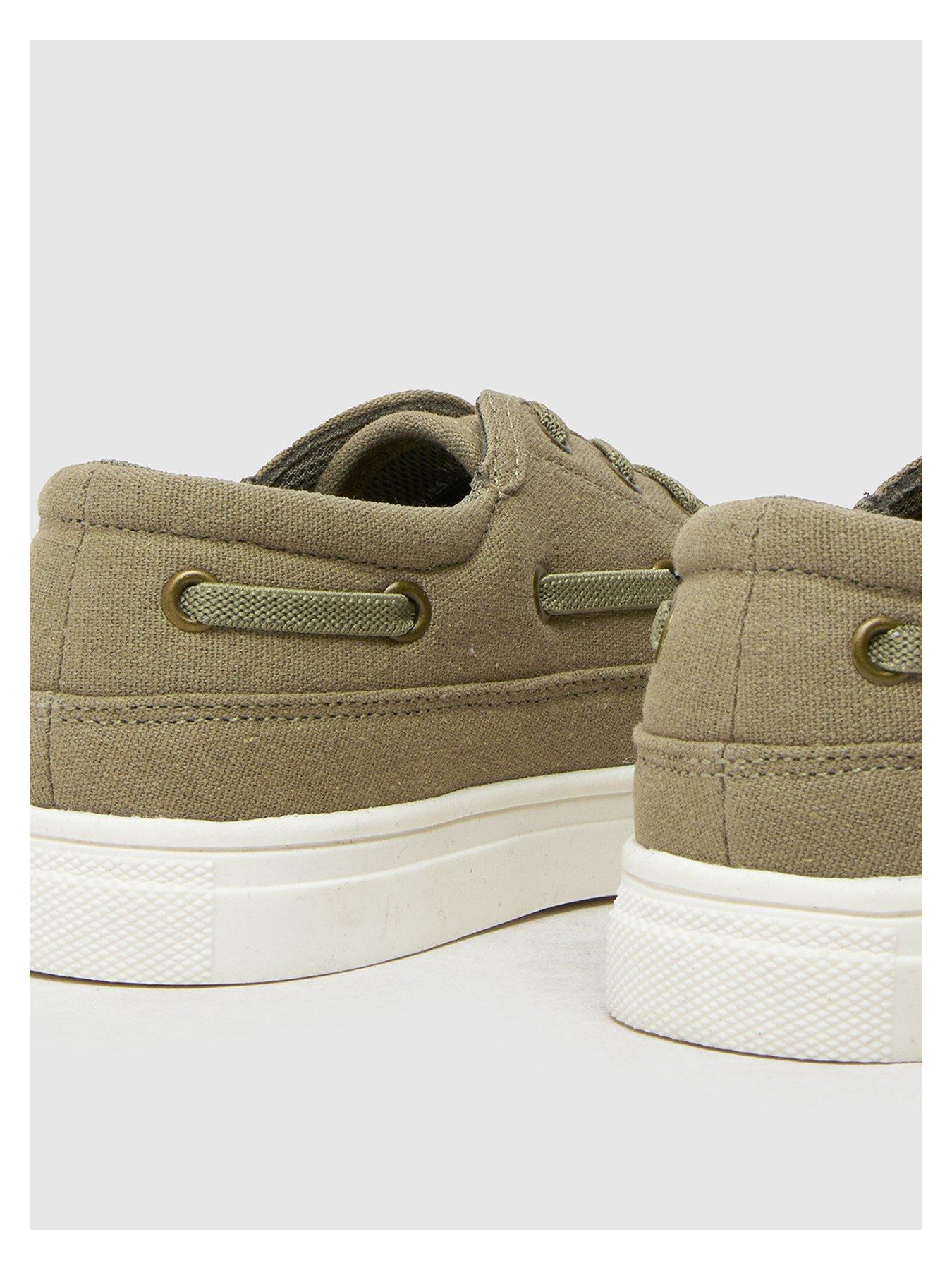 schuh-junior-lando-canvas-white-sole-khakioutfit