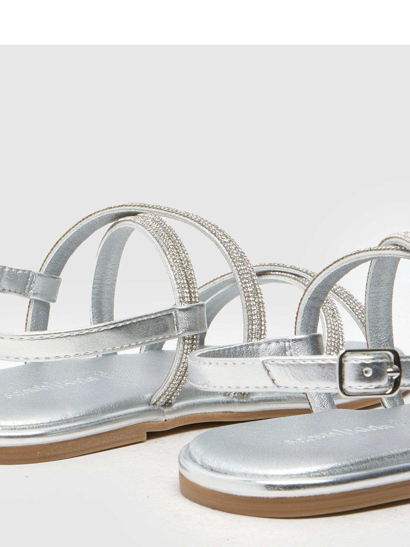 schuh-junior-tevy-embellished-sandals-silveroutfit