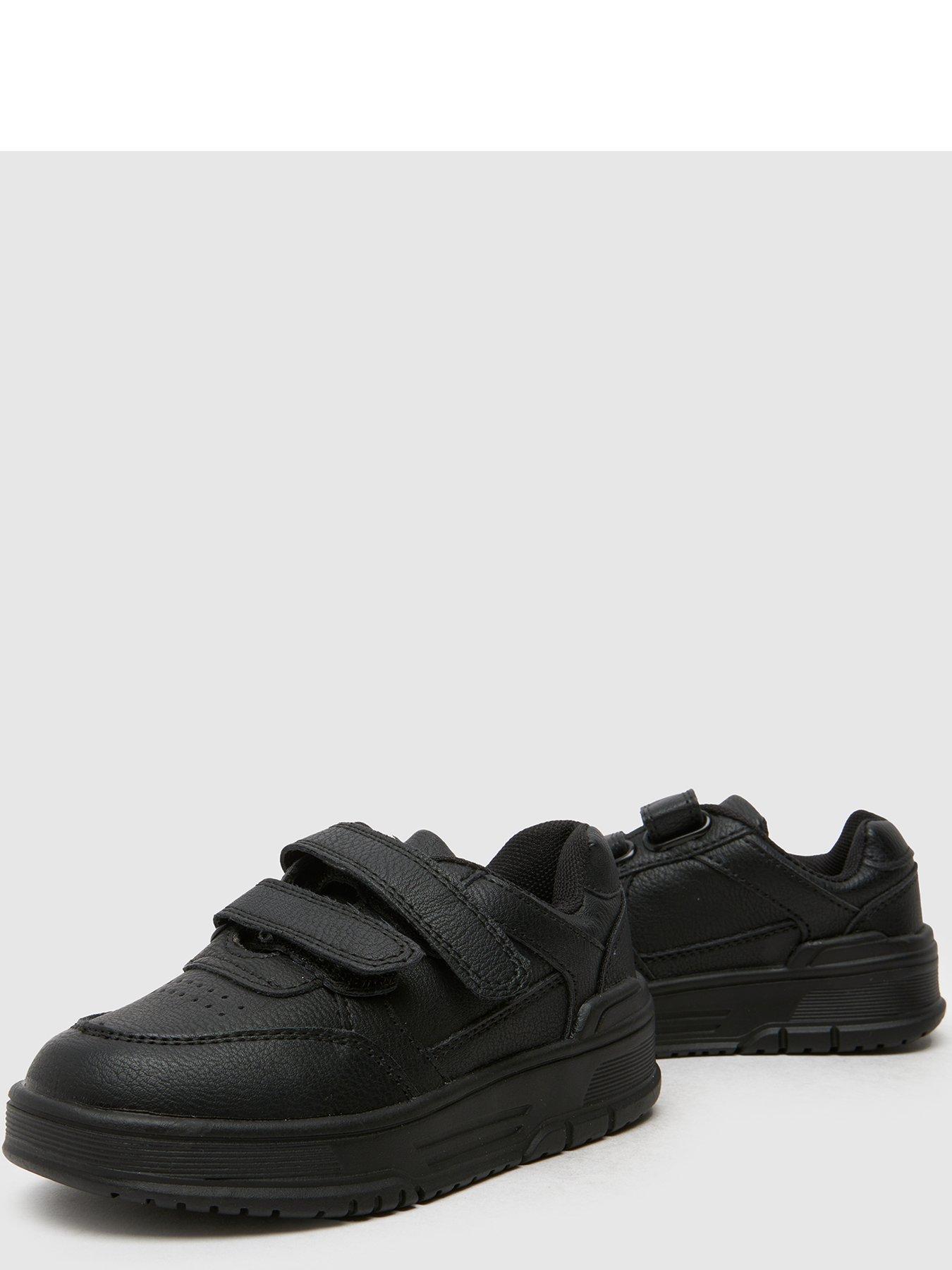 schuh-machinery-toddler-trainer-blackoutfit