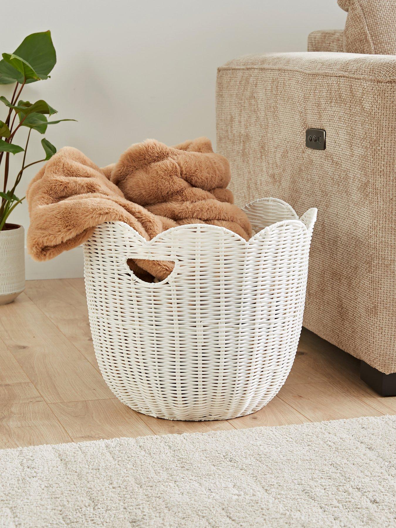 very-home-scallop-round-basket-37cm