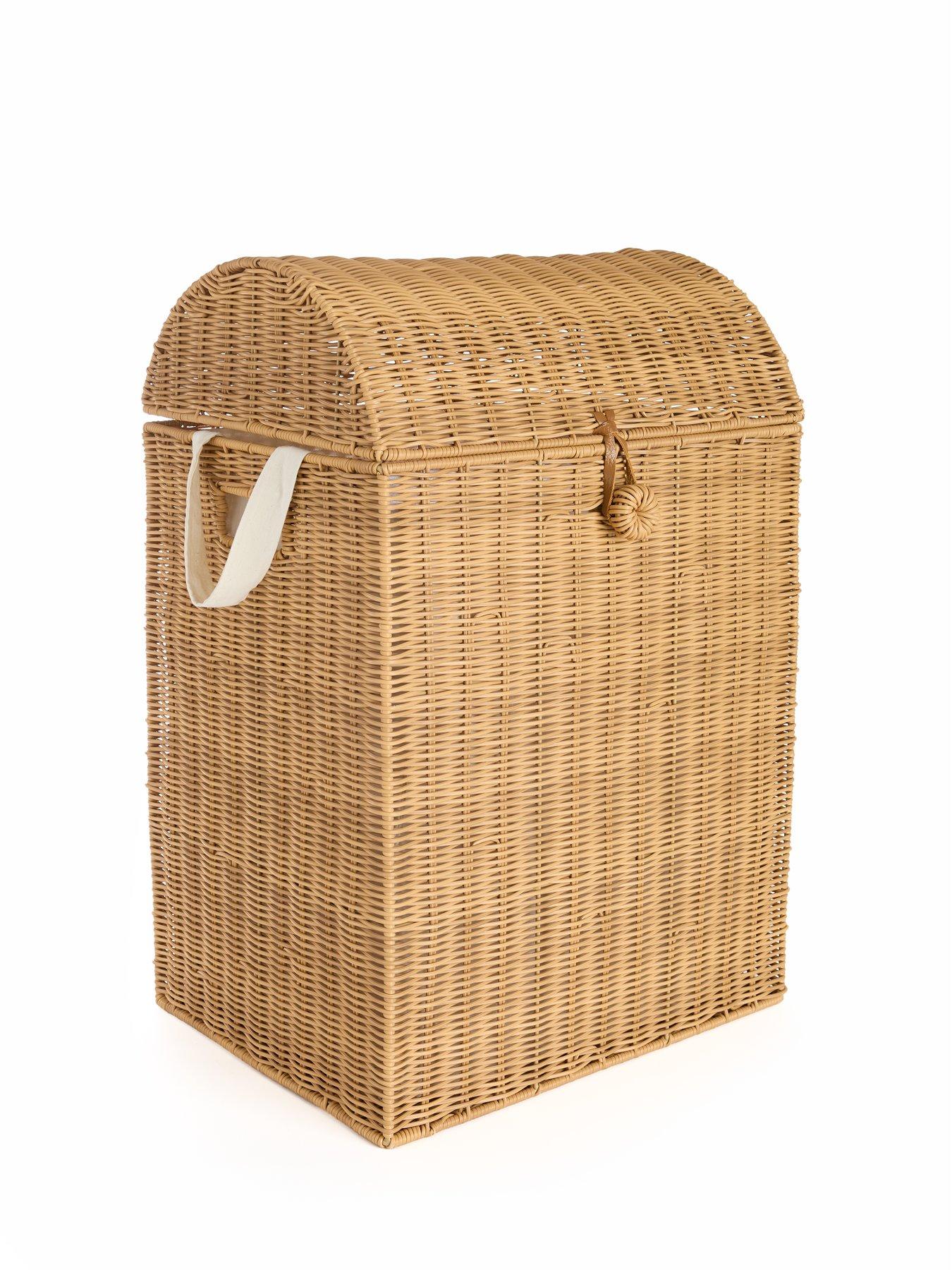 Image 3 of 7 of The Very Collection Scallop Chest Laundry Basket