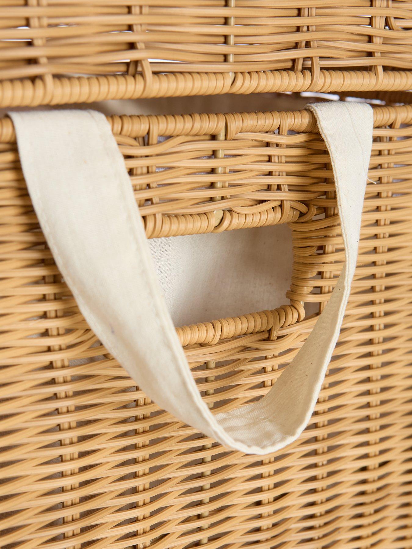 Image 4 of 7 of The Very Collection Scallop Chest Laundry Basket