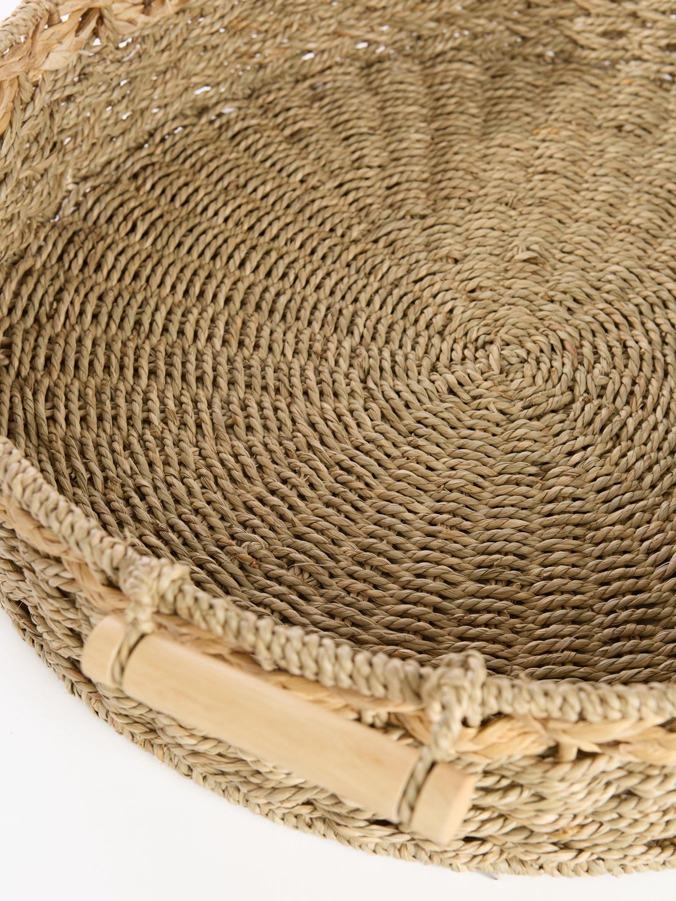 the-very-collection-large-round-seagrass-tray-with-handles-50cmoutfit