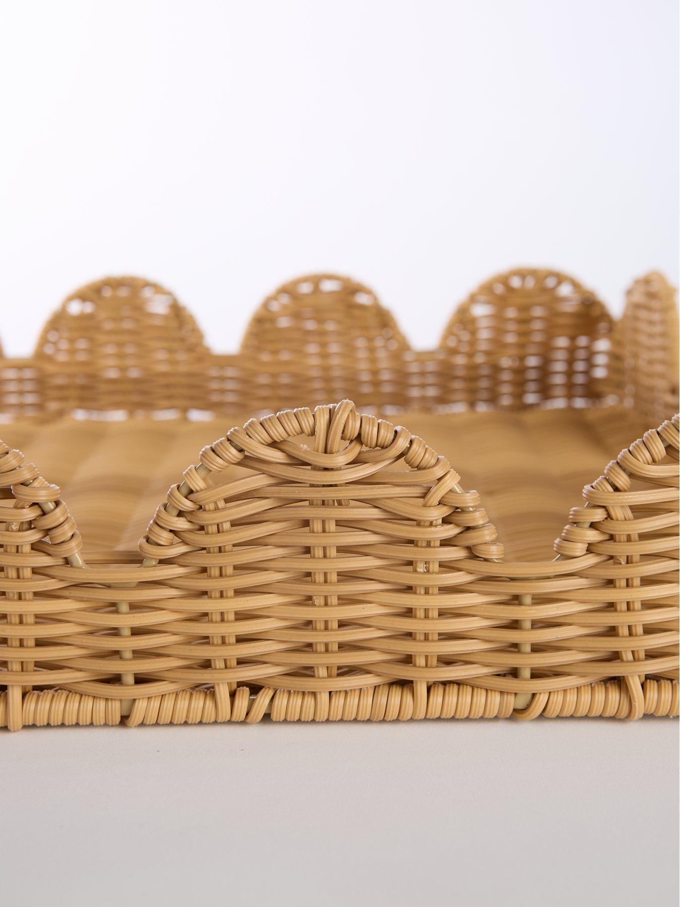 the-very-collection-scallop-rectangle-tray-50cmdetail