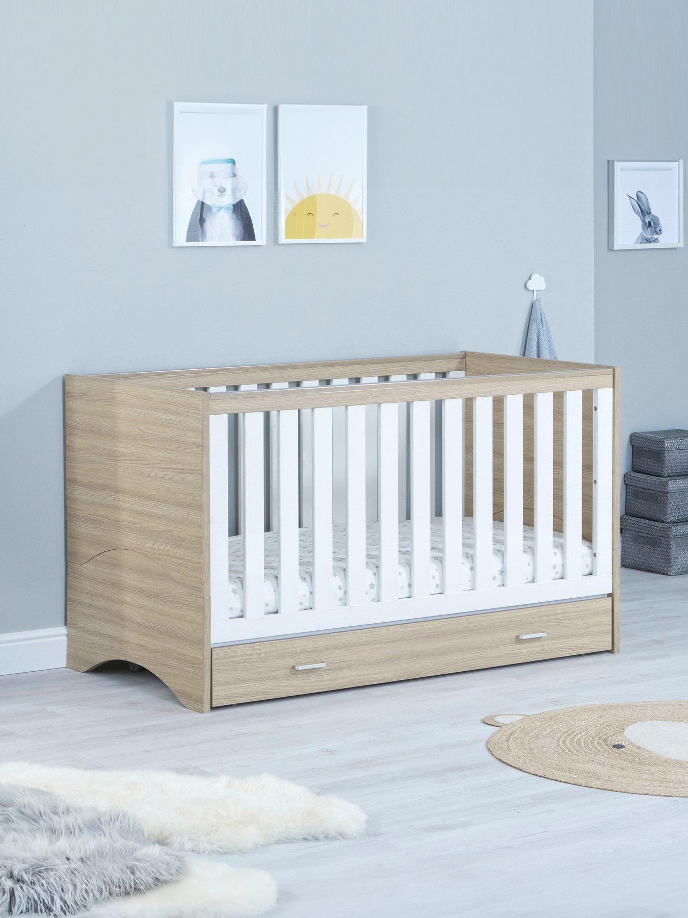 Babymore Veni Cot Bed With Drawer - Oak White