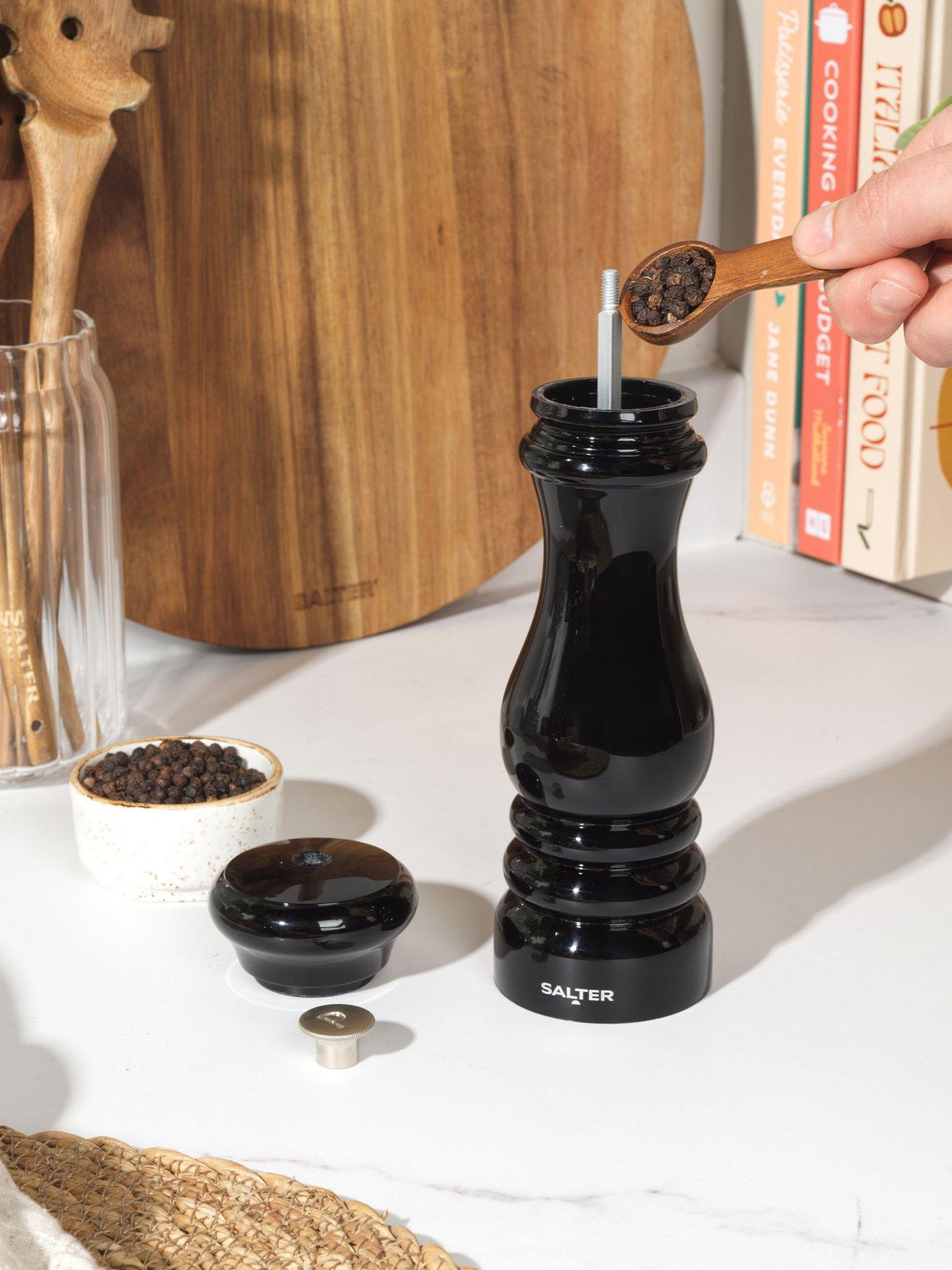 salter-chester-salt-and-pepper-mill-set