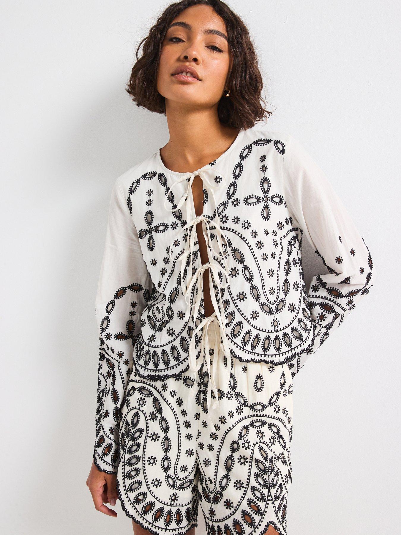 rouge-broderie-tie-front-top-whiteblackfront