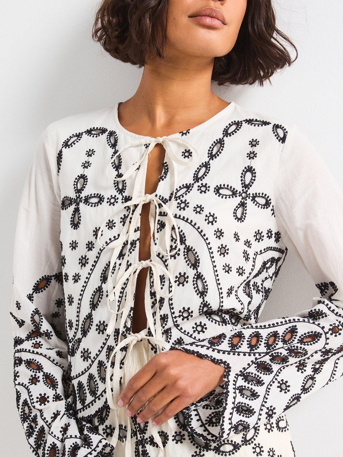 rouge-broderie-tie-front-top-whiteblackdetail