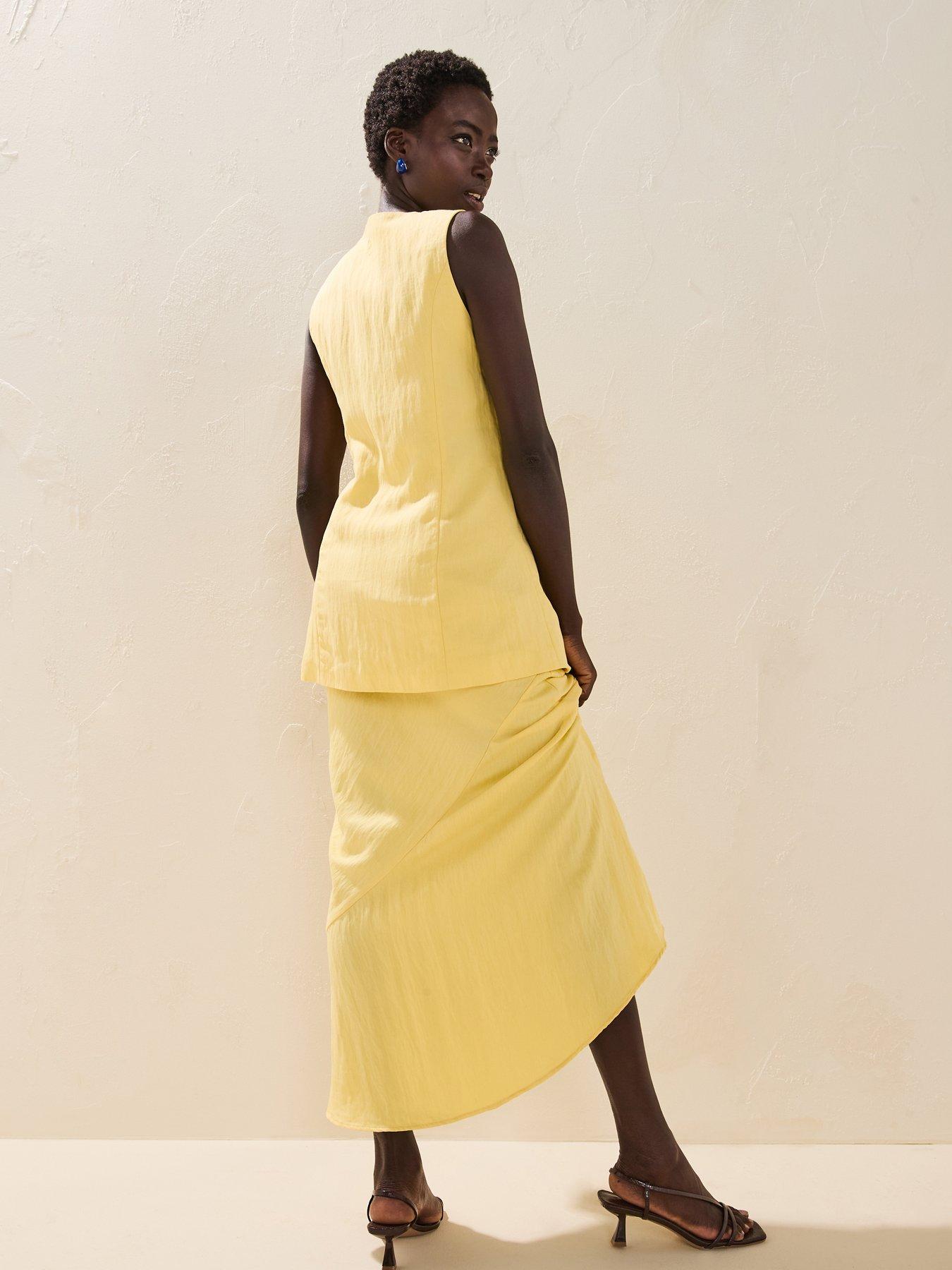 rouge-high-rise-axii-skirt-yellowdetail