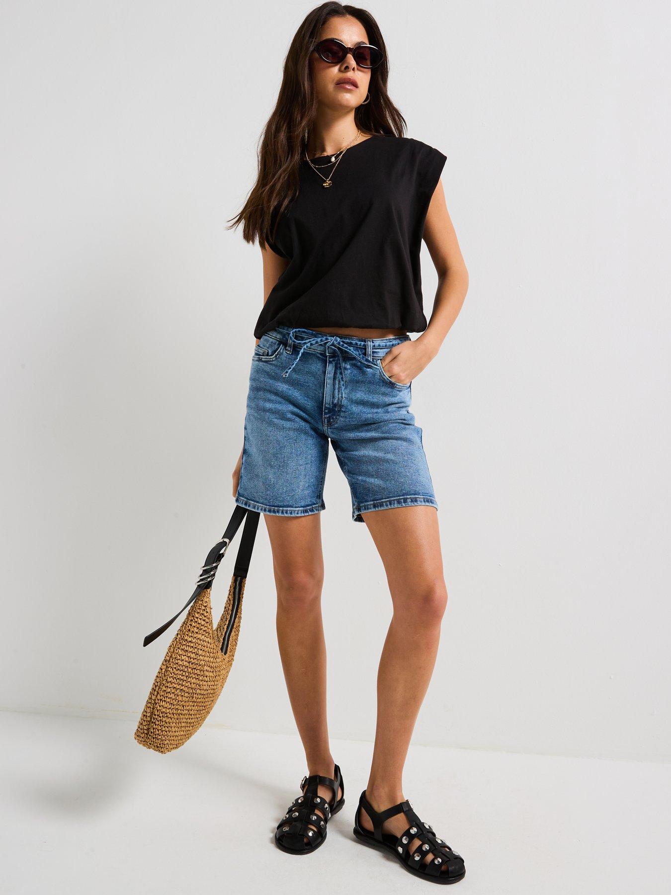 Image 3 of 6 of JDY Short Sleeve Bubble Top - Black