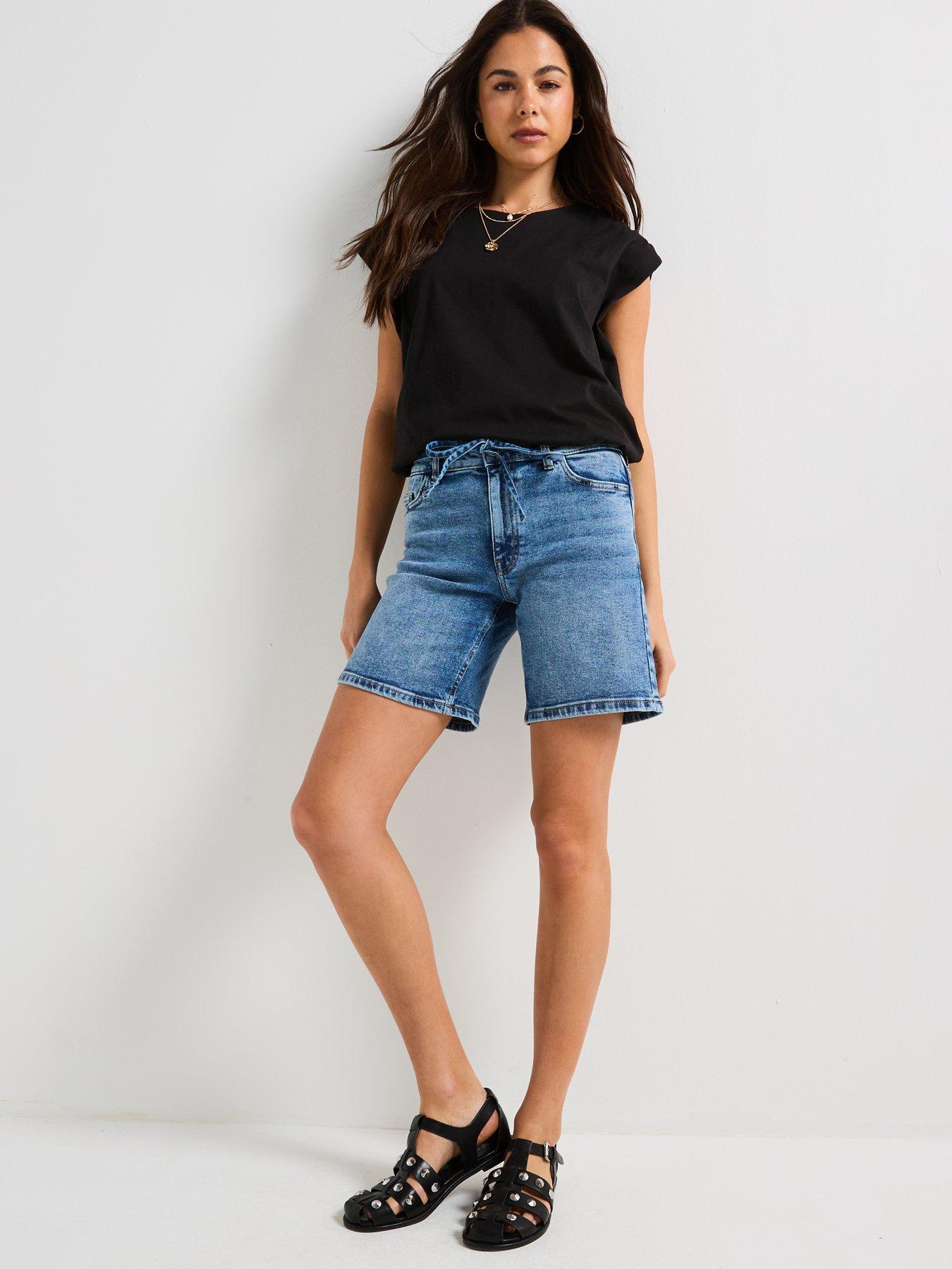 Image 6 of 6 of JDY Short Sleeve Bubble Top - Black