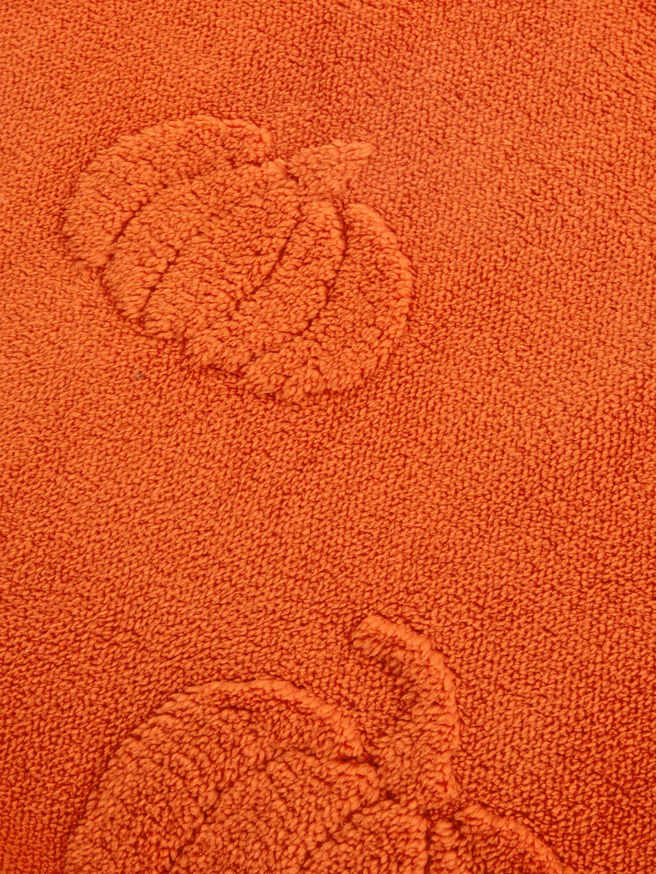 the-very-collection-pumpkin-fleece-throw-150x200cmoutfit