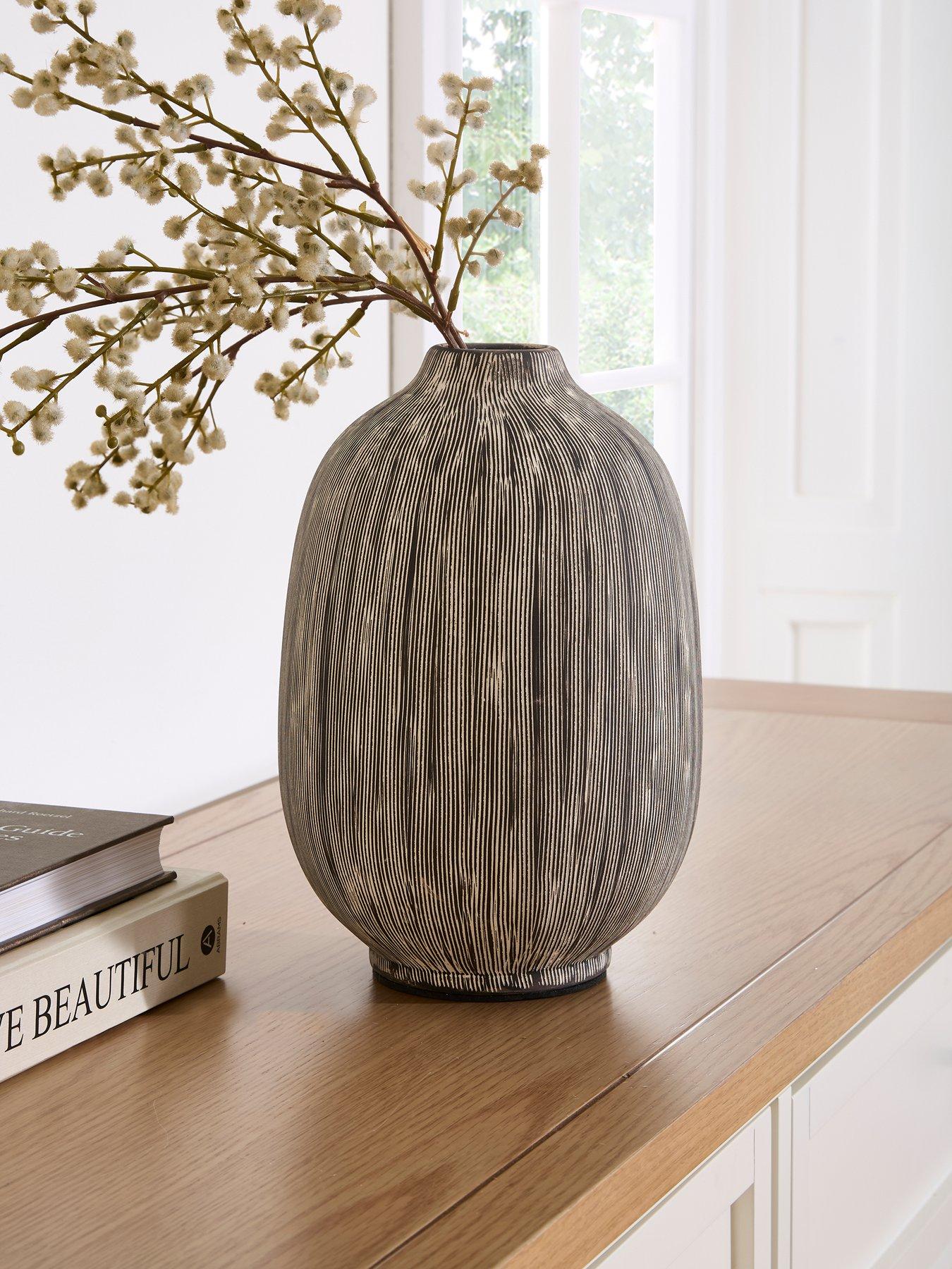 the-very-collection-scratch-vase