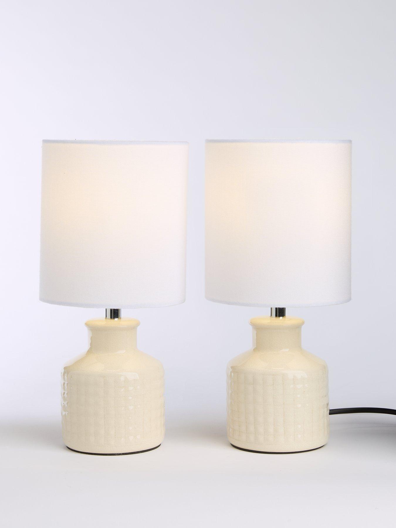 the-very-collection-cream-set-of-2-ceramic-table-lampsback