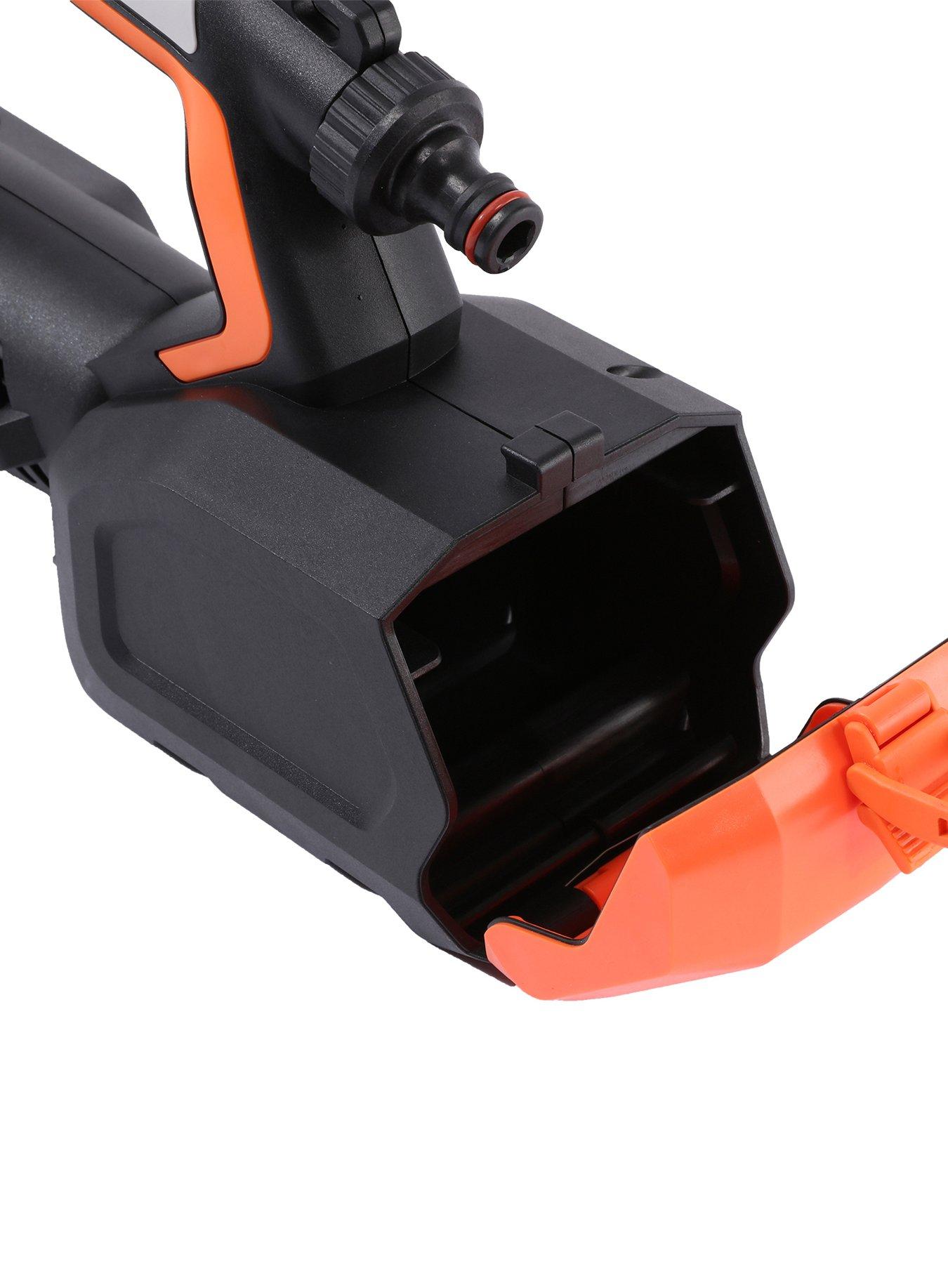 Image 4 of 5 of Yard Force 20V 4.0Ah Aquajet Cordless Pressure Cleaner with Lithium-Ion Battery, Charger and 5-in-1 Nozzle - CR20 Range - LW C04