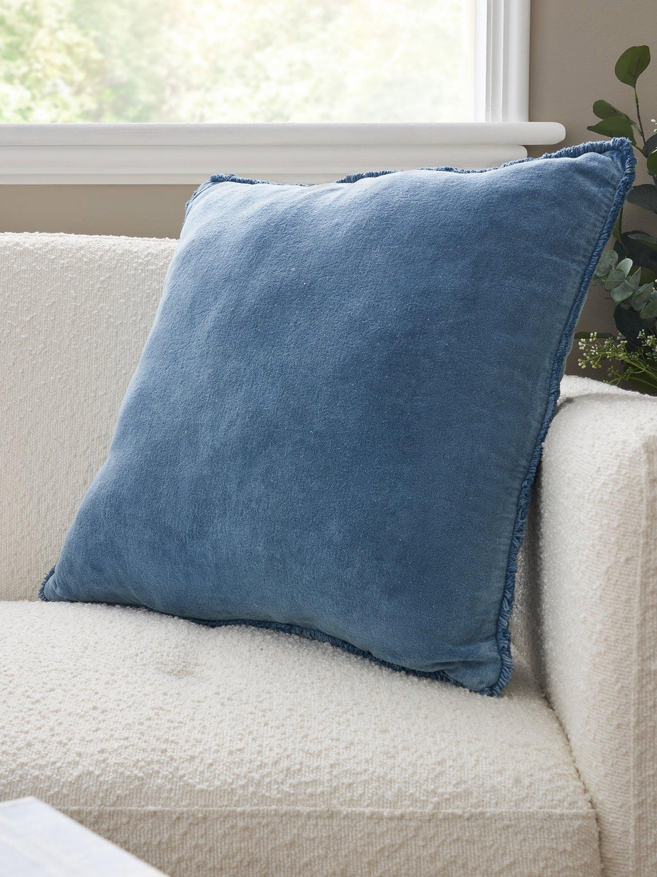 the-very-collection-camille-cushion