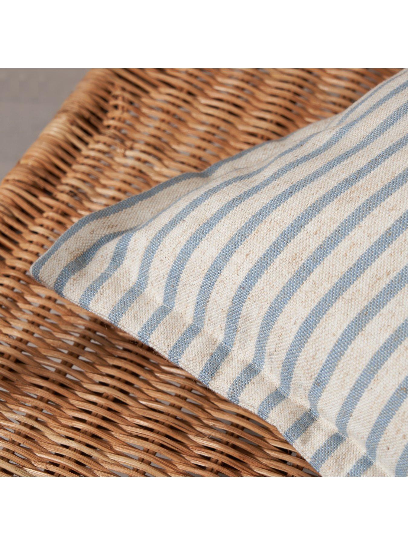 Image 4 of 7 of The Very Collection Martha Cushion