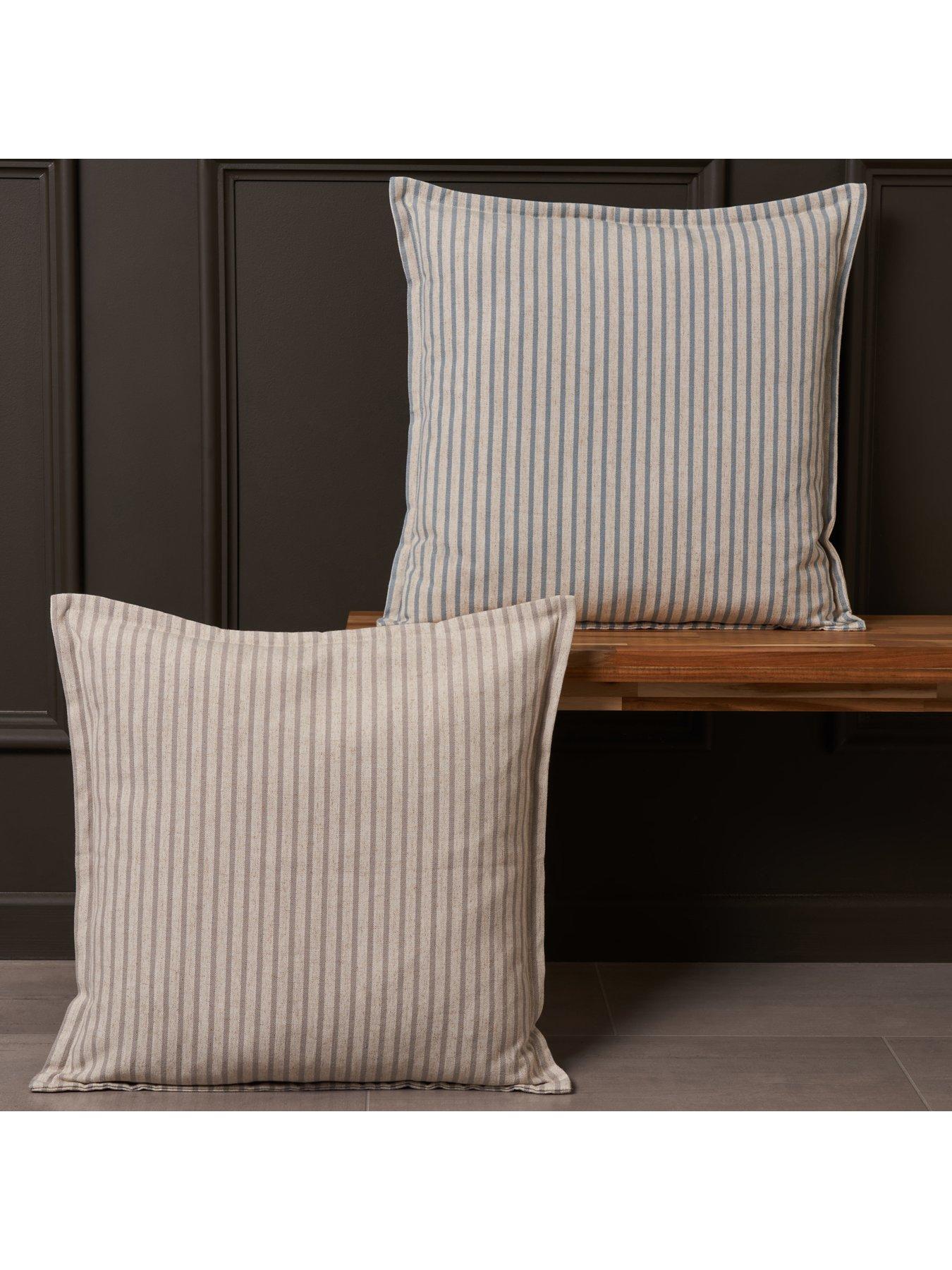 Image 5 of 7 of The Very Collection Martha Cushion