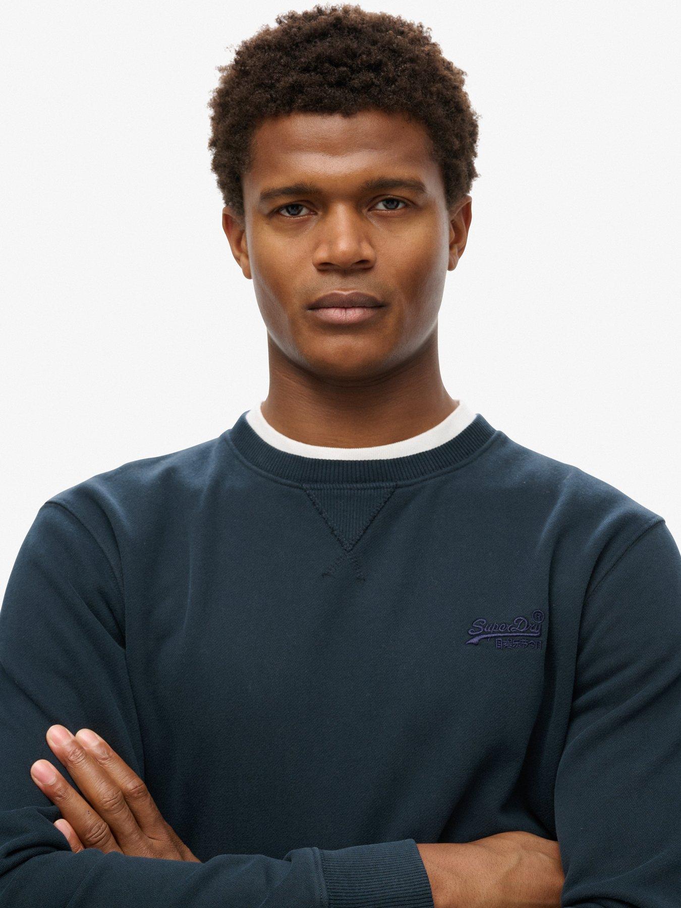 superdry-essential-logo-crew-sweat-navyoutfit